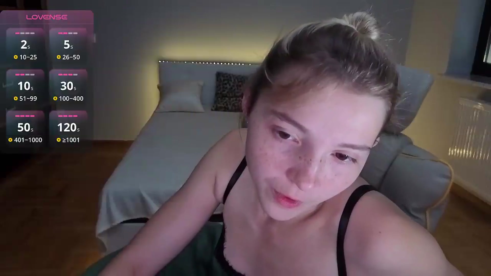Gallery image thumbnail from Daisyy's myfreecams stream on, 08/01/2026, 17:30 image 18 of 20