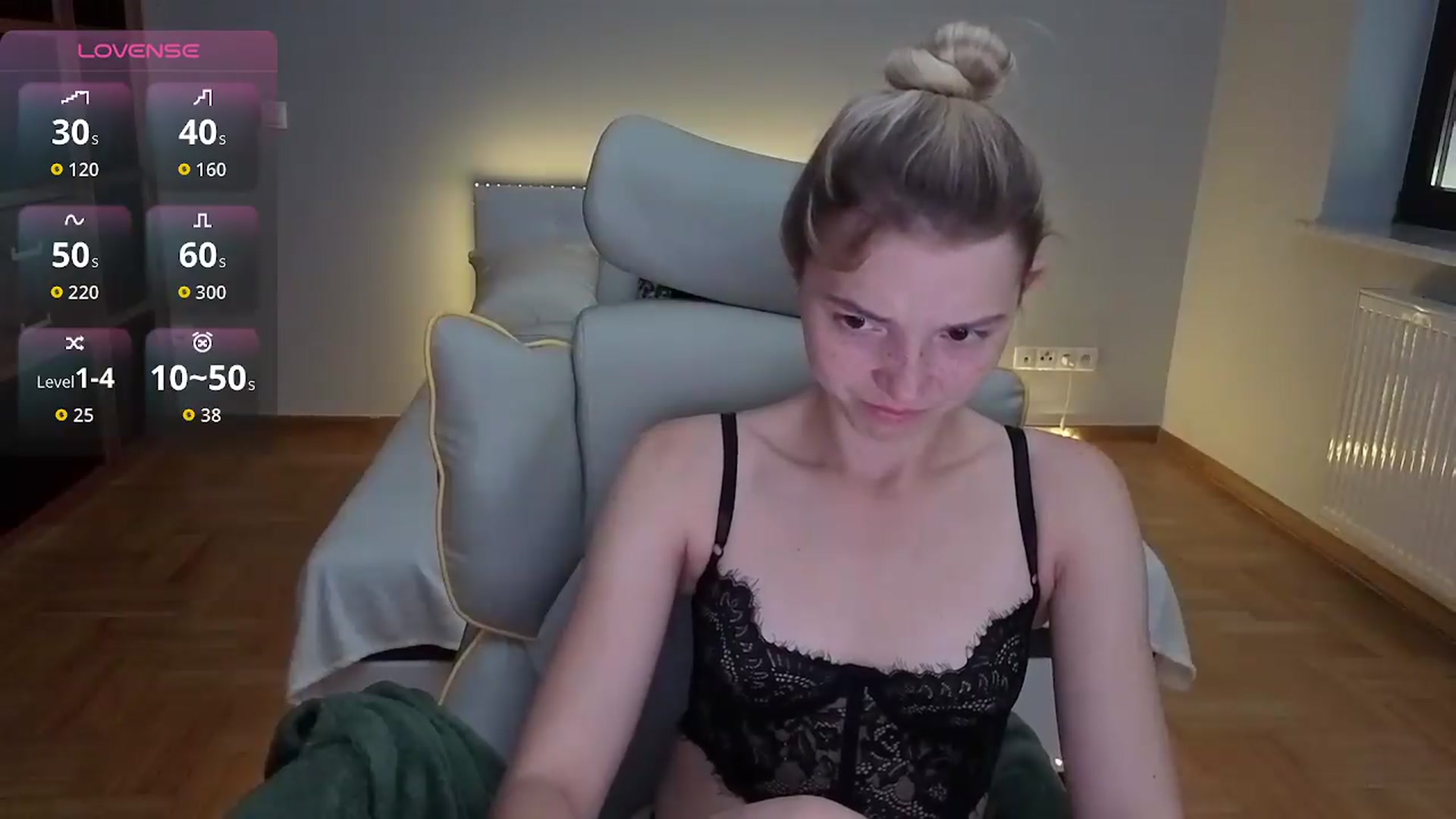 Gallery image thumbnail from Daisyy's myfreecams stream on, 08/01/2026, 17:30 image 13 of 20