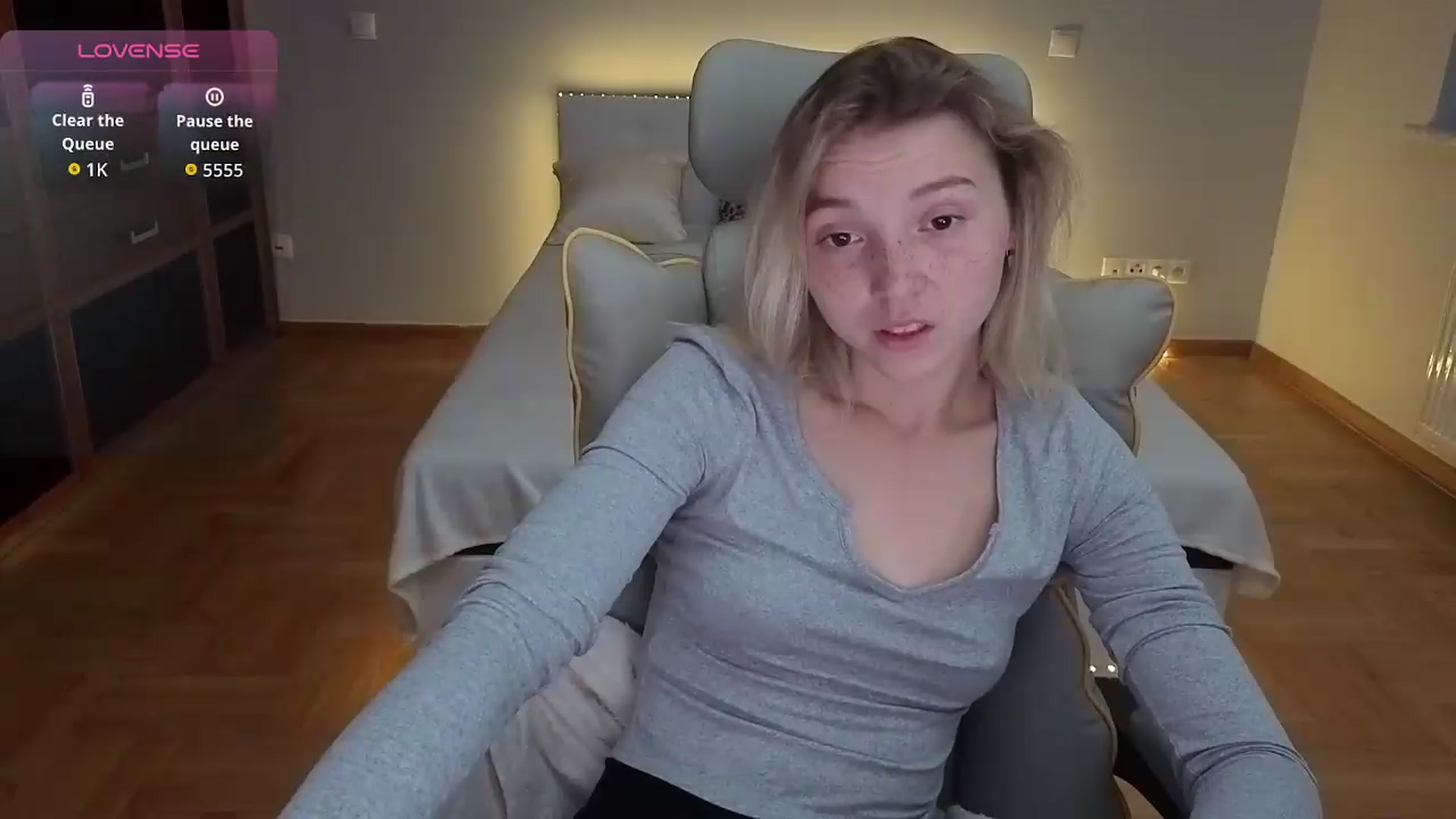 Gallery image thumbnail from Daisyy's myfreecams stream on, 08/01/2026, 18:54 image 15 of 20