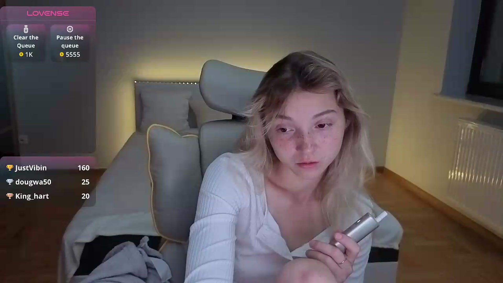 Gallery image thumbnail from Daisyy's myfreecams stream on, 08/03/2026, 21:41 image 4 of 20