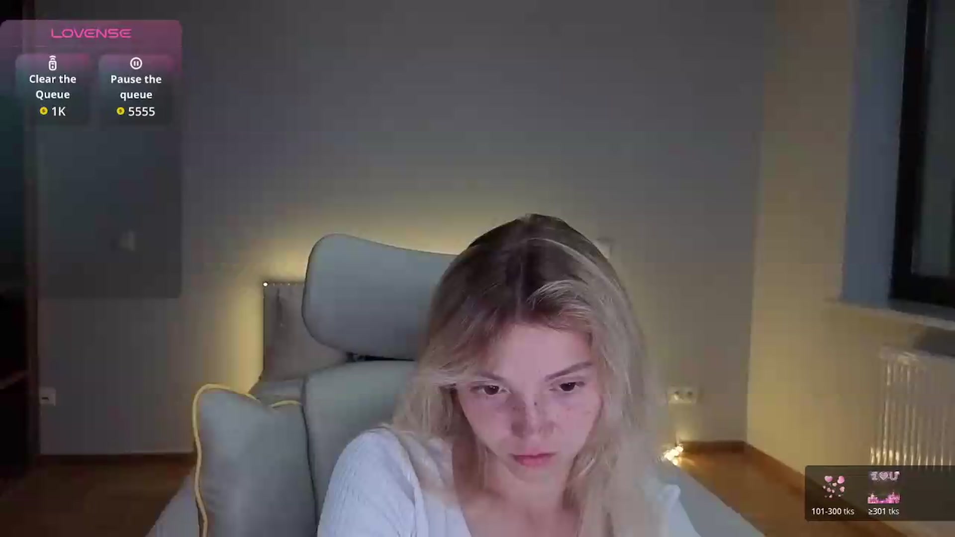 Gallery image thumbnail from Daisyy's myfreecams stream on, 08/04/2026, 24:03 image 5 of 20