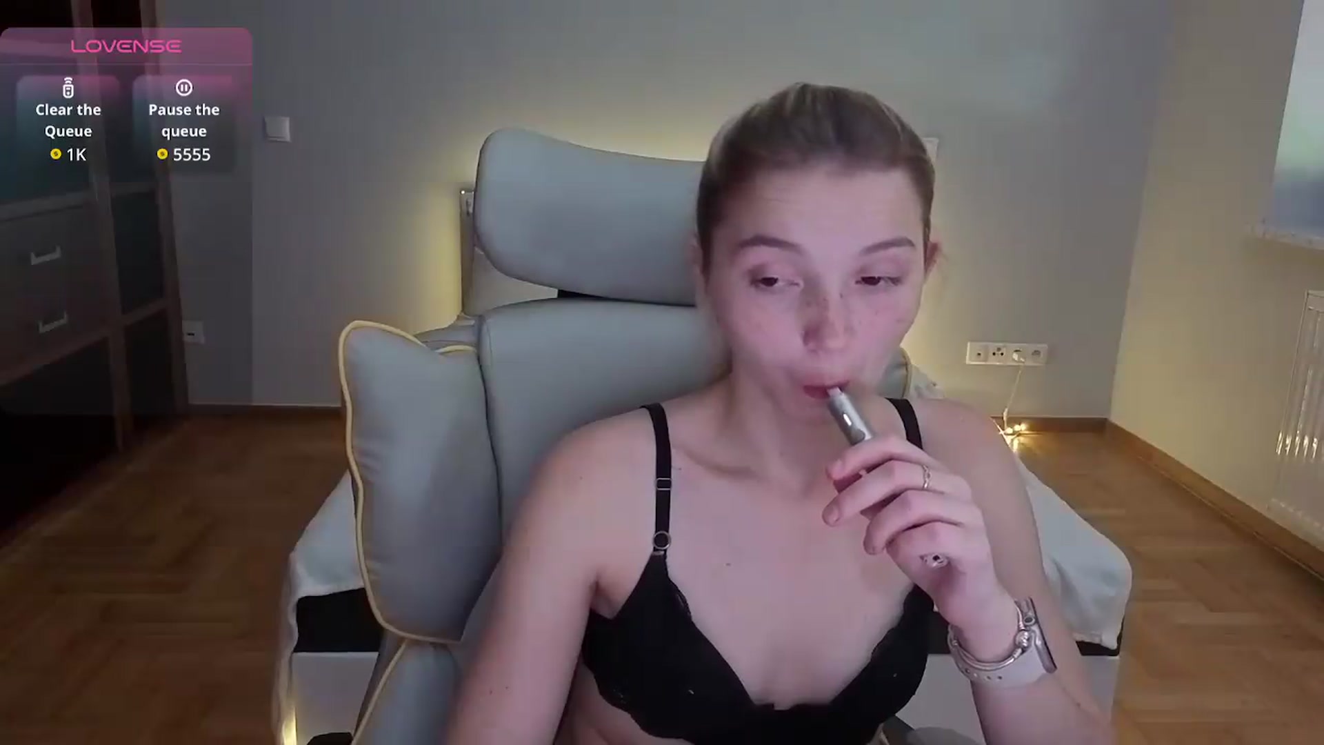 Gallery image thumbnail from Daisyy's myfreecams stream on, 08/04/2026, 14:15 image 14 of 20