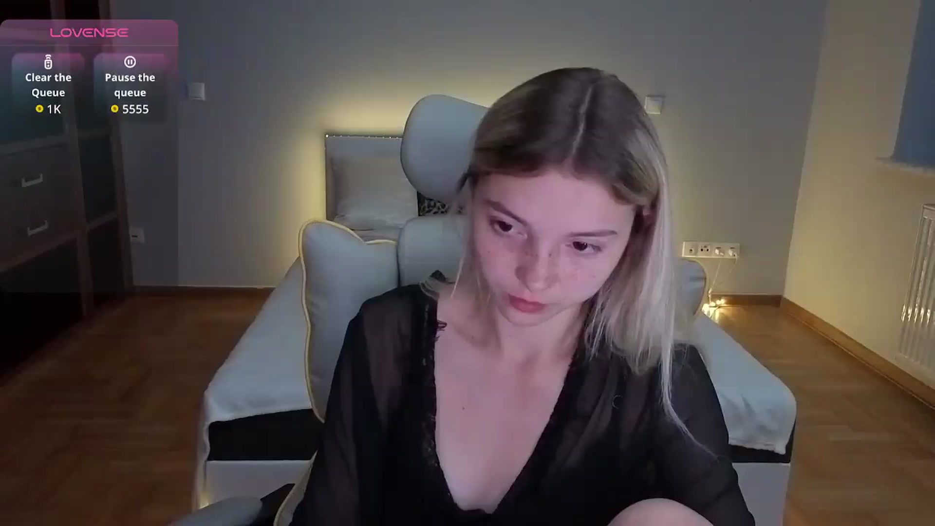 Gallery image thumbnail from Daisyy's myfreecams stream on, 08/04/2026, 20:03 image 14 of 20