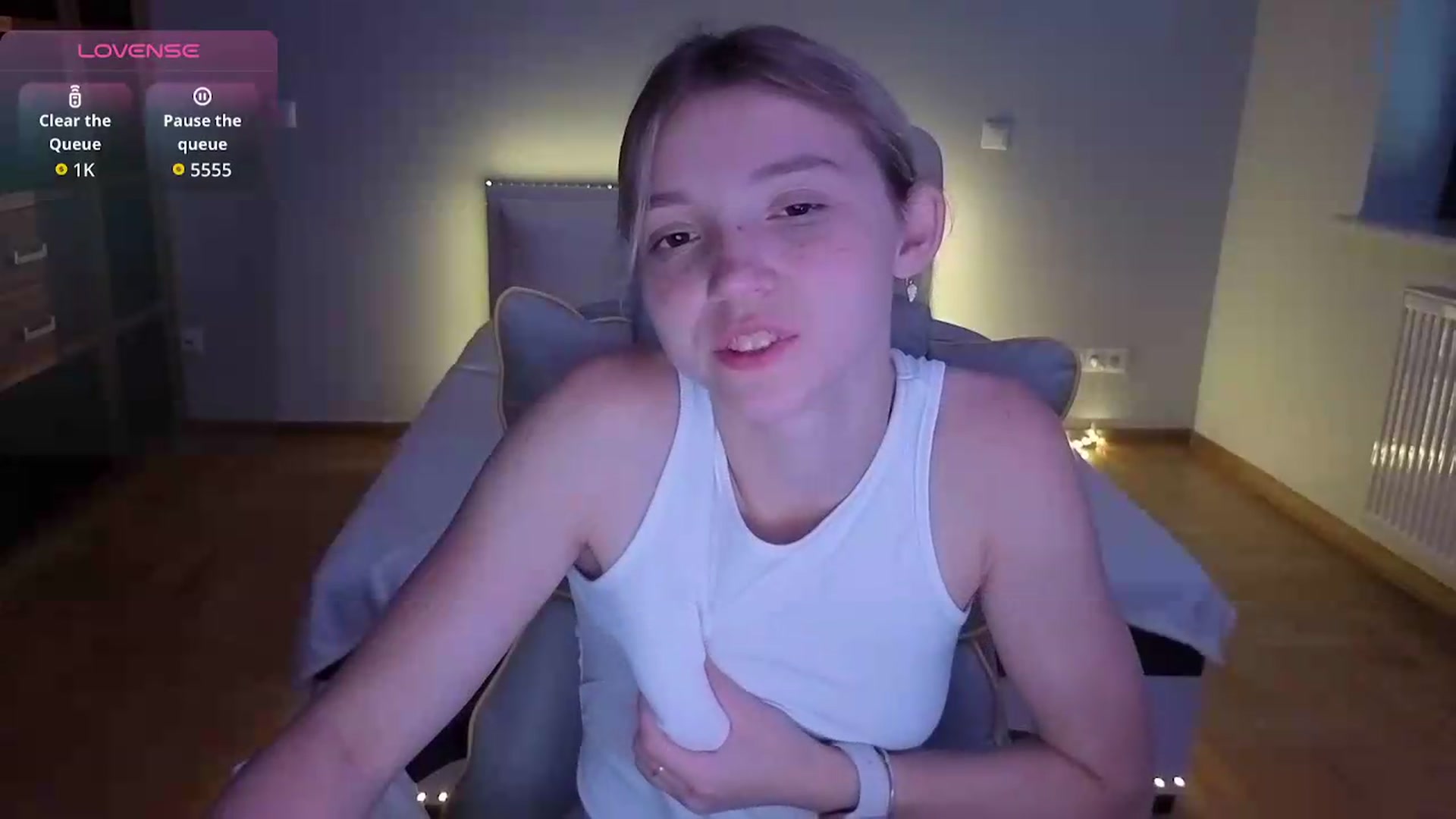 Gallery image thumbnail from Daisyy's myfreecams stream on, 08/05/2026, 19:00 image 6 of 20