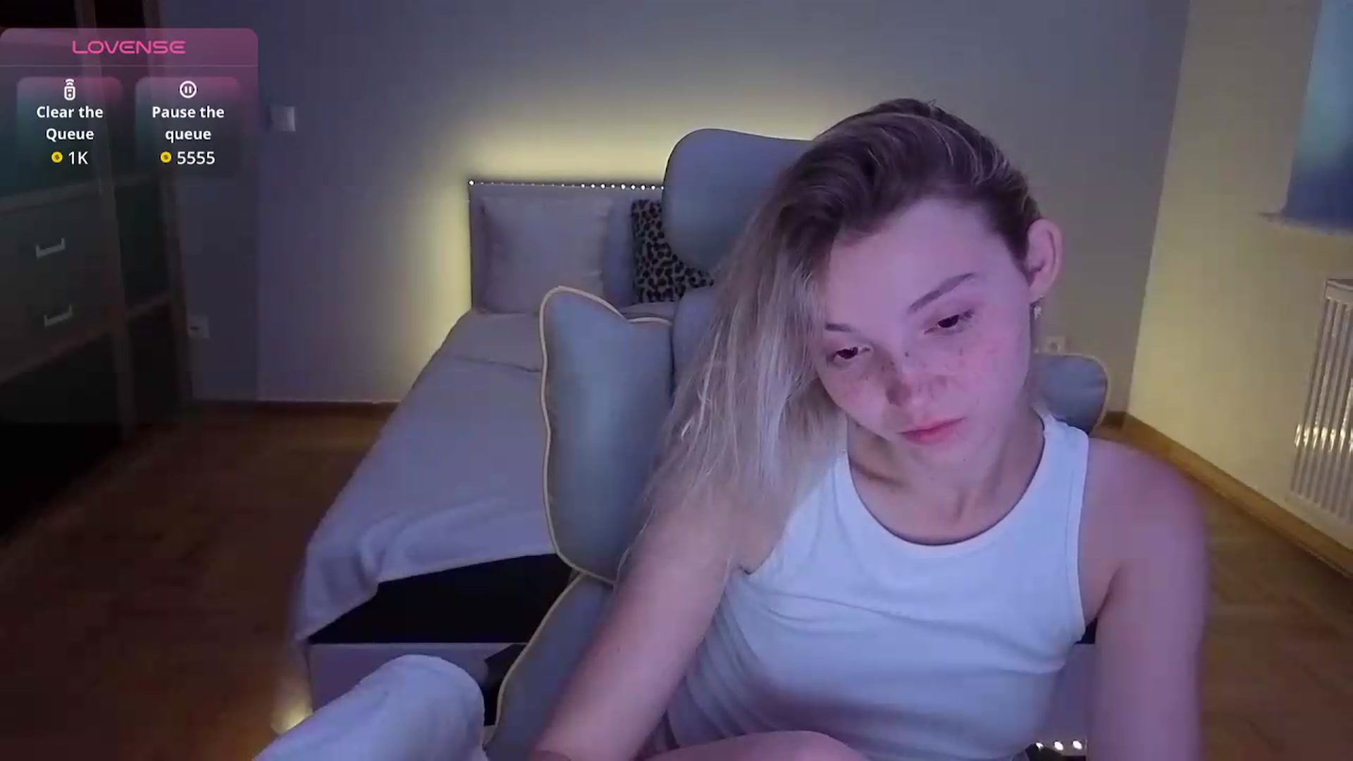 Gallery image thumbnail from Daisyy's myfreecams stream on, 08/05/2026, 19:00 image 2 of 20