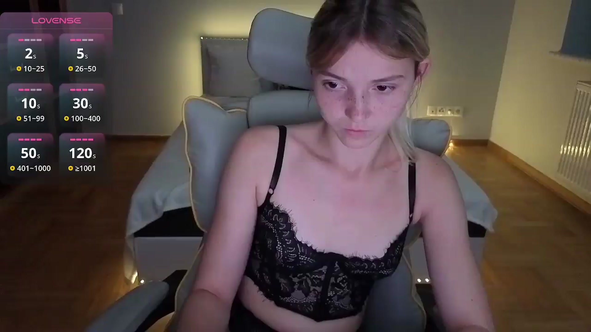 Gallery image thumbnail from Daisyy's myfreecams stream on, 08/05/2026, 21:25 image 18 of 20