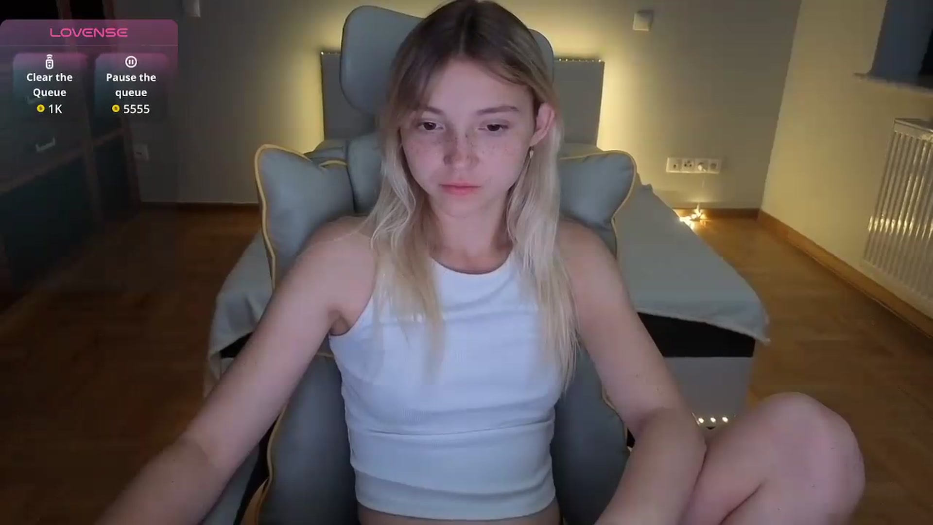 Gallery image thumbnail from Daisyy's myfreecams stream on, 08/06/2026, 24:32 image 2 of 20