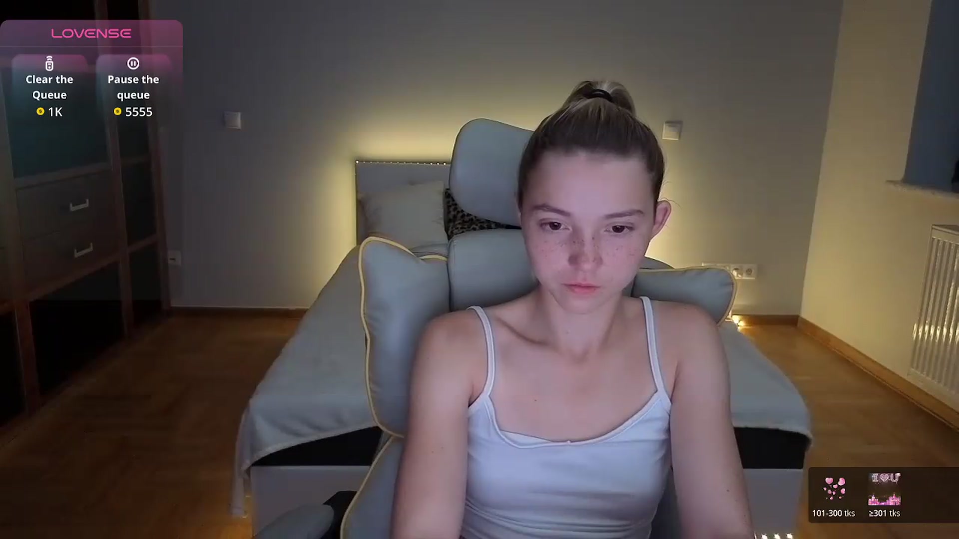Gallery image thumbnail from Daisyy's myfreecams stream on, 08/07/2026, 23:42 image 4 of 20