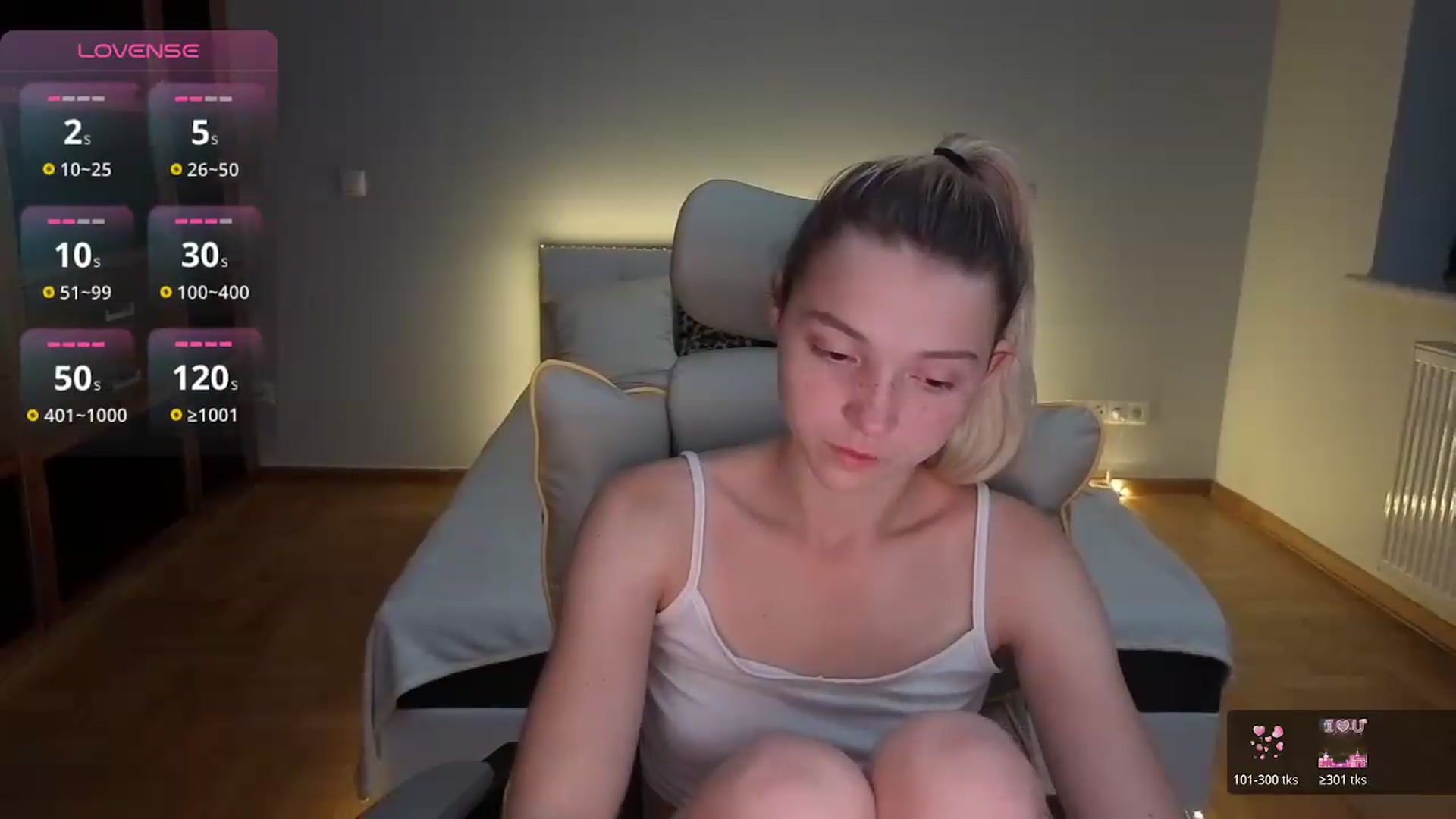 Gallery image thumbnail from Daisyy's myfreecams stream on, 08/07/2026, 23:42 image 17 of 20