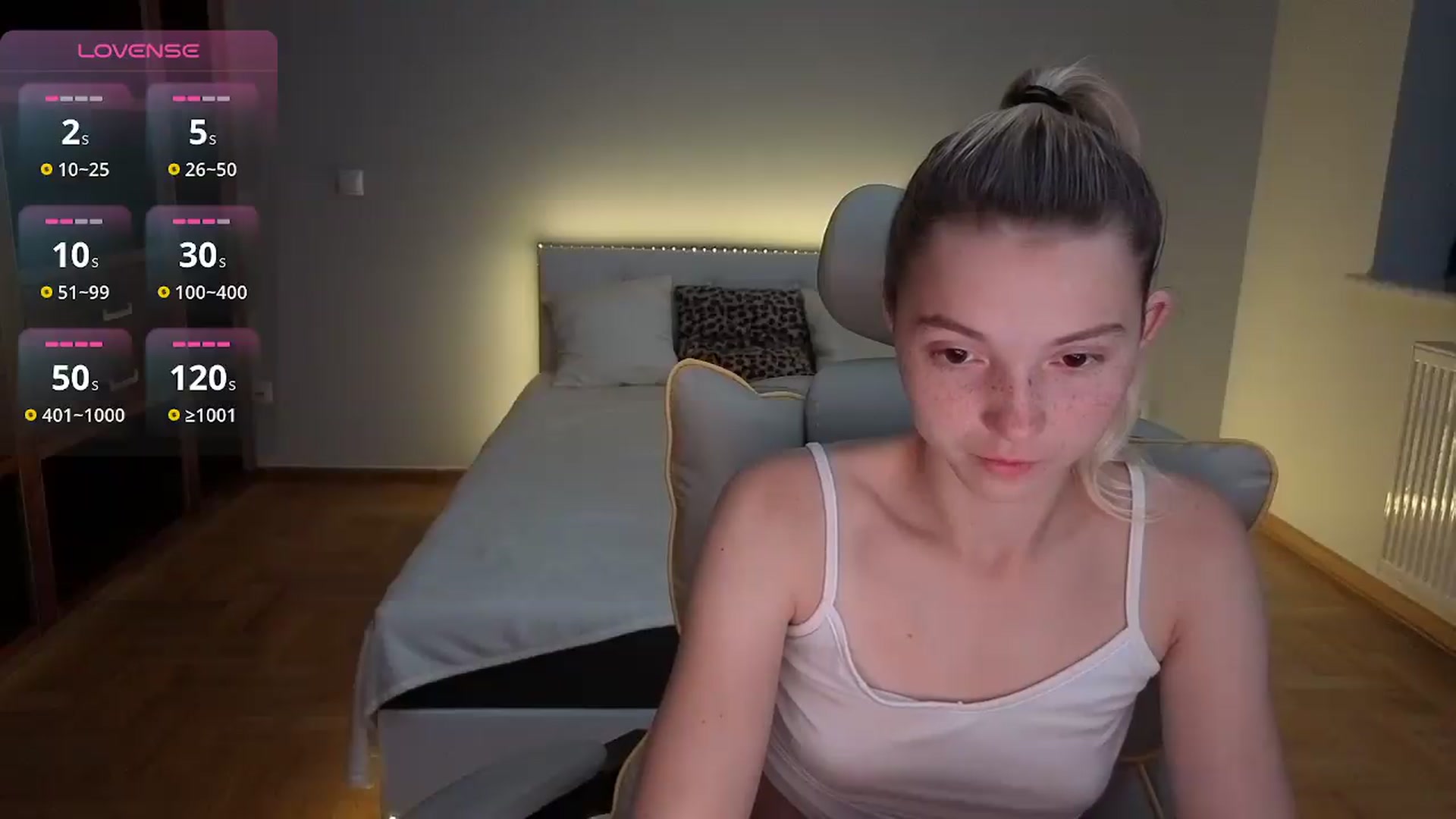 Gallery image thumbnail from Daisyy's myfreecams stream on, 08/07/2026, 23:42 image 8 of 20