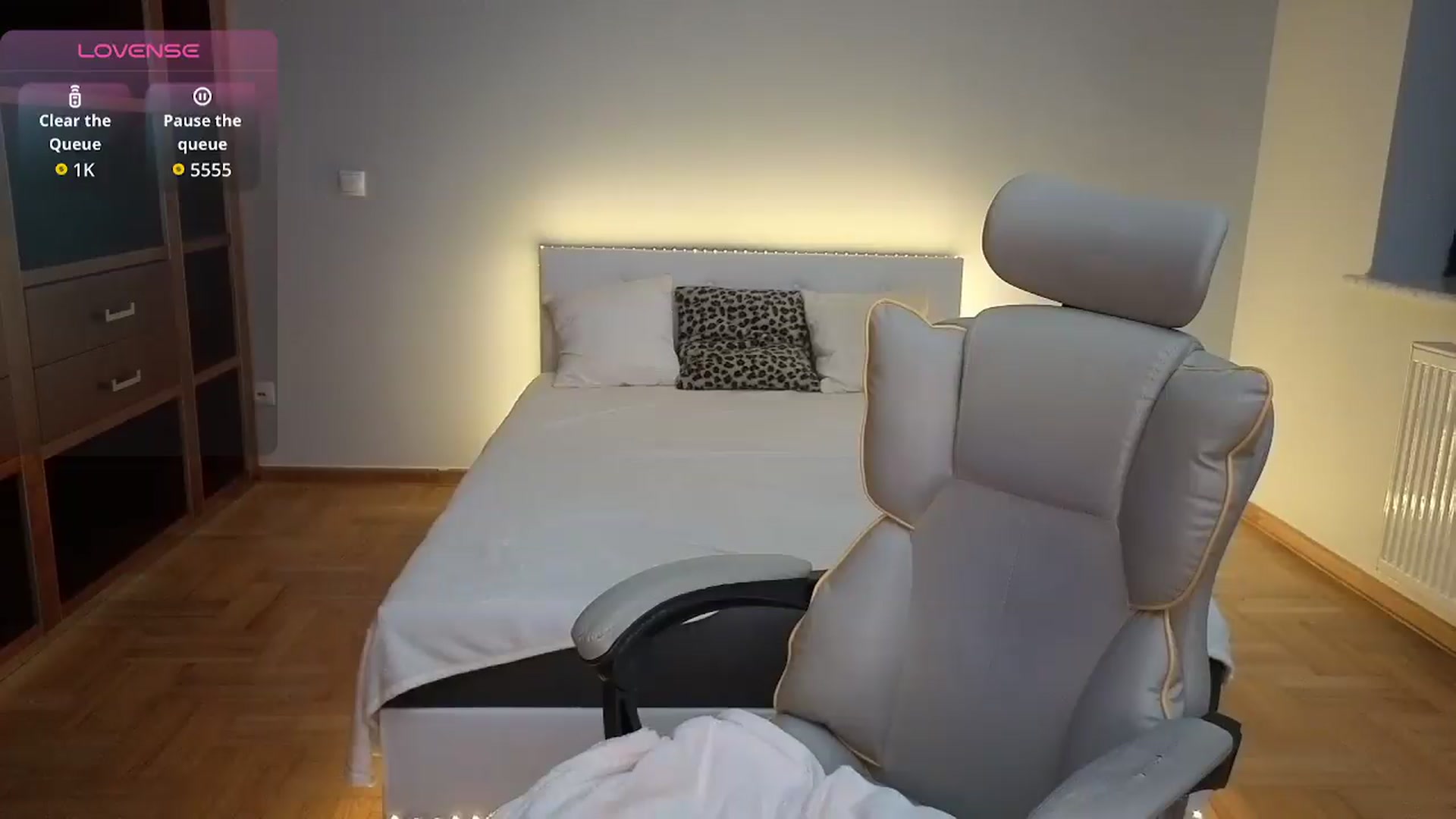 Gallery image thumbnail from Daisyy's myfreecams stream on, 08/07/2026, 23:42 image 9 of 20