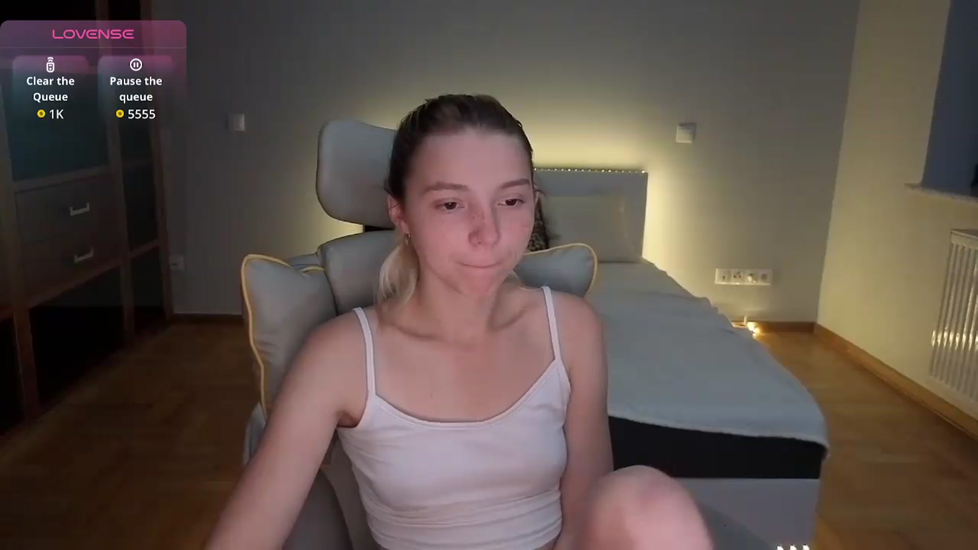 Gallery image thumbnail from Daisyy's myfreecams stream on, 08/08/2026, 24:57 image 13 of 20