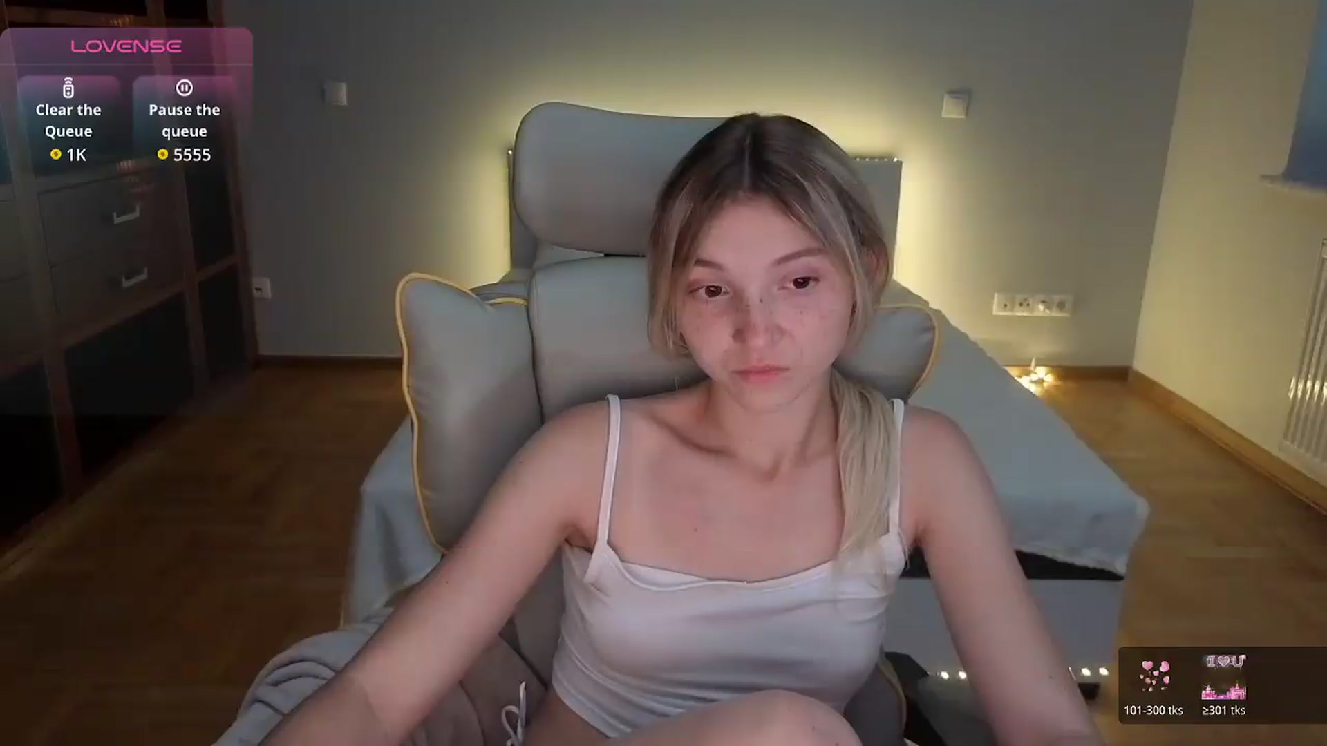 Gallery image thumbnail from Daisyy's myfreecams stream on, 08/08/2026, 17:14 image 16 of 20