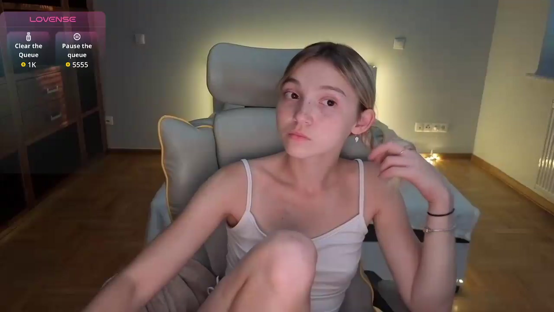 Gallery image thumbnail from Daisyy's myfreecams stream on, 08/08/2026, 17:14 image 15 of 20