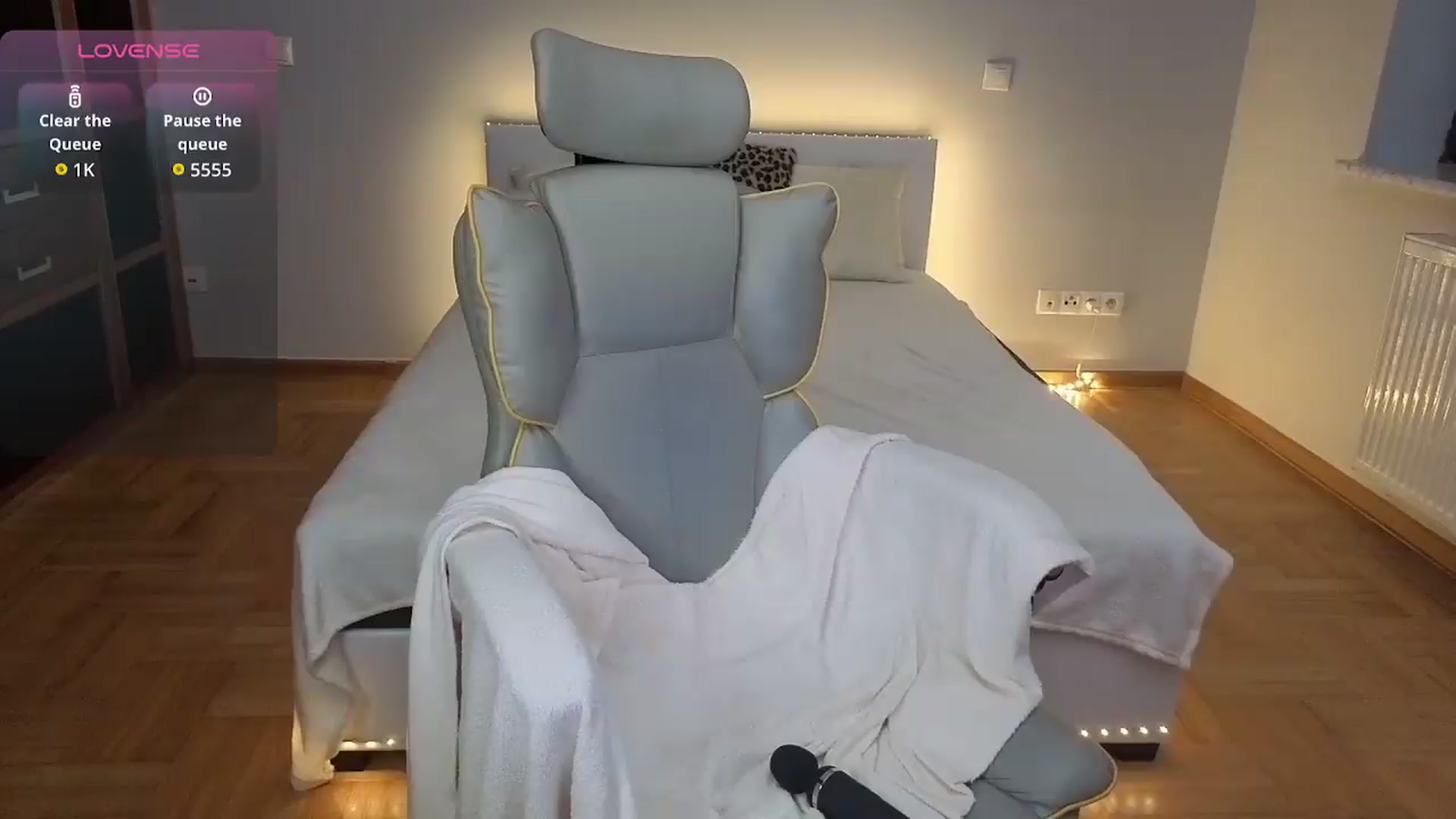 Gallery image thumbnail from Daisyy's myfreecams stream on, 08/09/2026, 04:37 image 16 of 20