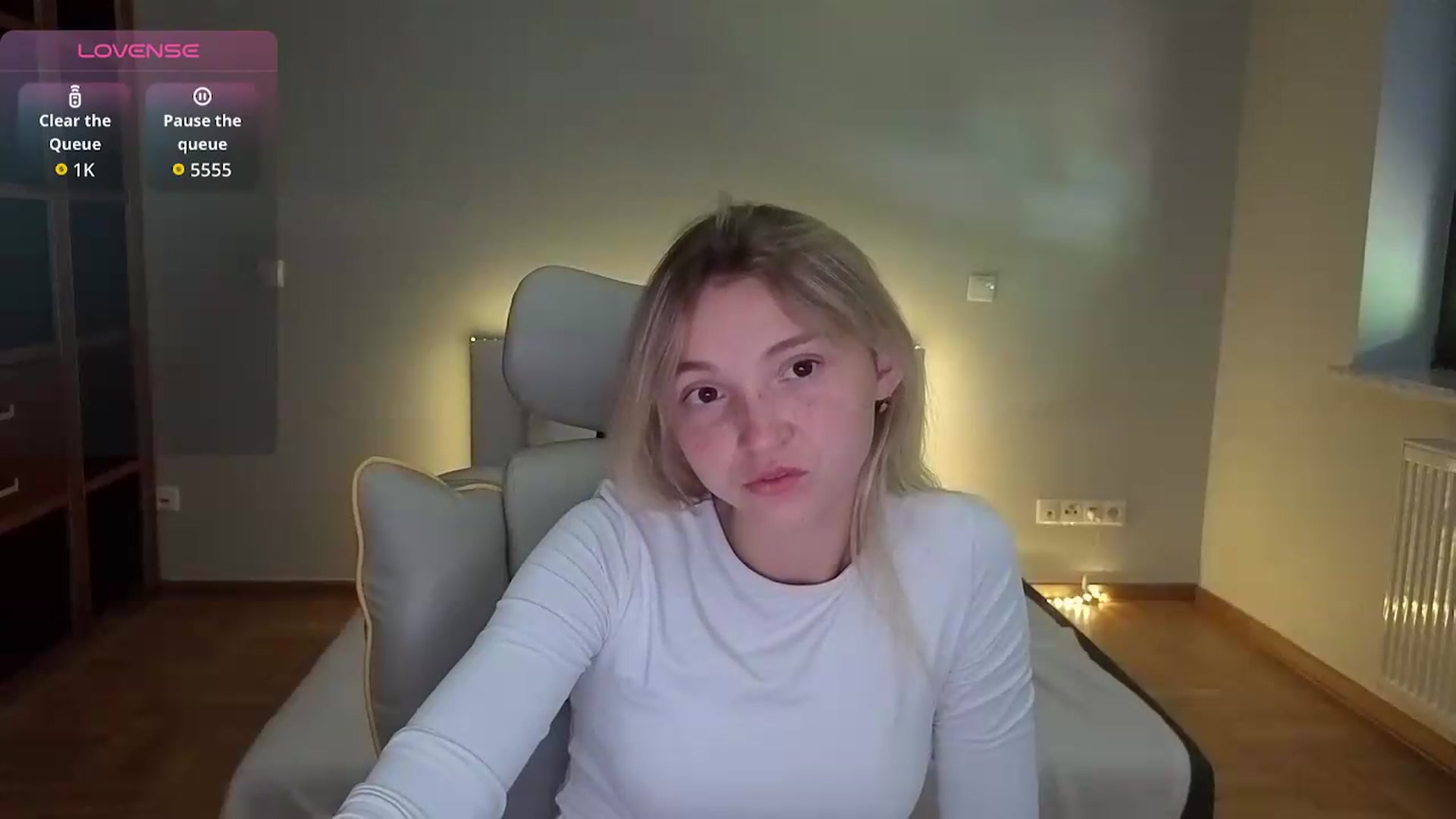 Gallery image thumbnail from Daisyy's myfreecams stream on, 08/09/2026, 10:30 image 17 of 20