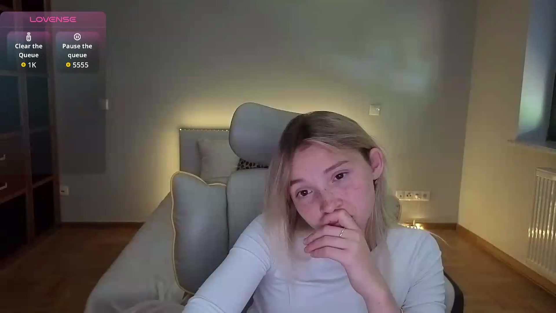 Gallery image thumbnail from Daisyy's myfreecams stream on, 08/09/2026, 10:30 image 19 of 20