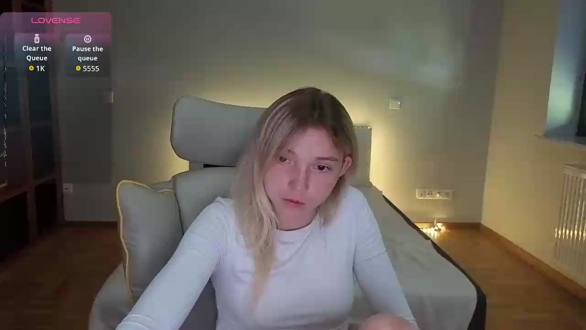 Gallery image thumbnail from Daisyy's myfreecams stream on, 08/09/2026, 10:30 image 6 of 20