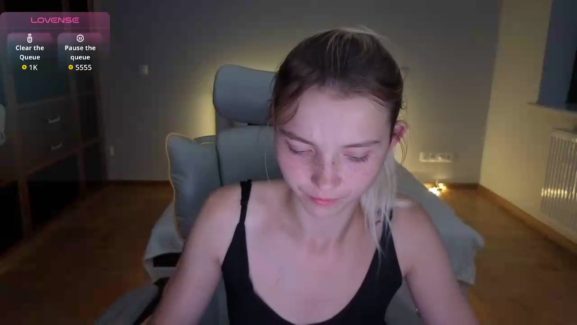Gallery image thumbnail from Daisyy's myfreecams stream on, 08/09/2026, 20:55 image 17 of 20