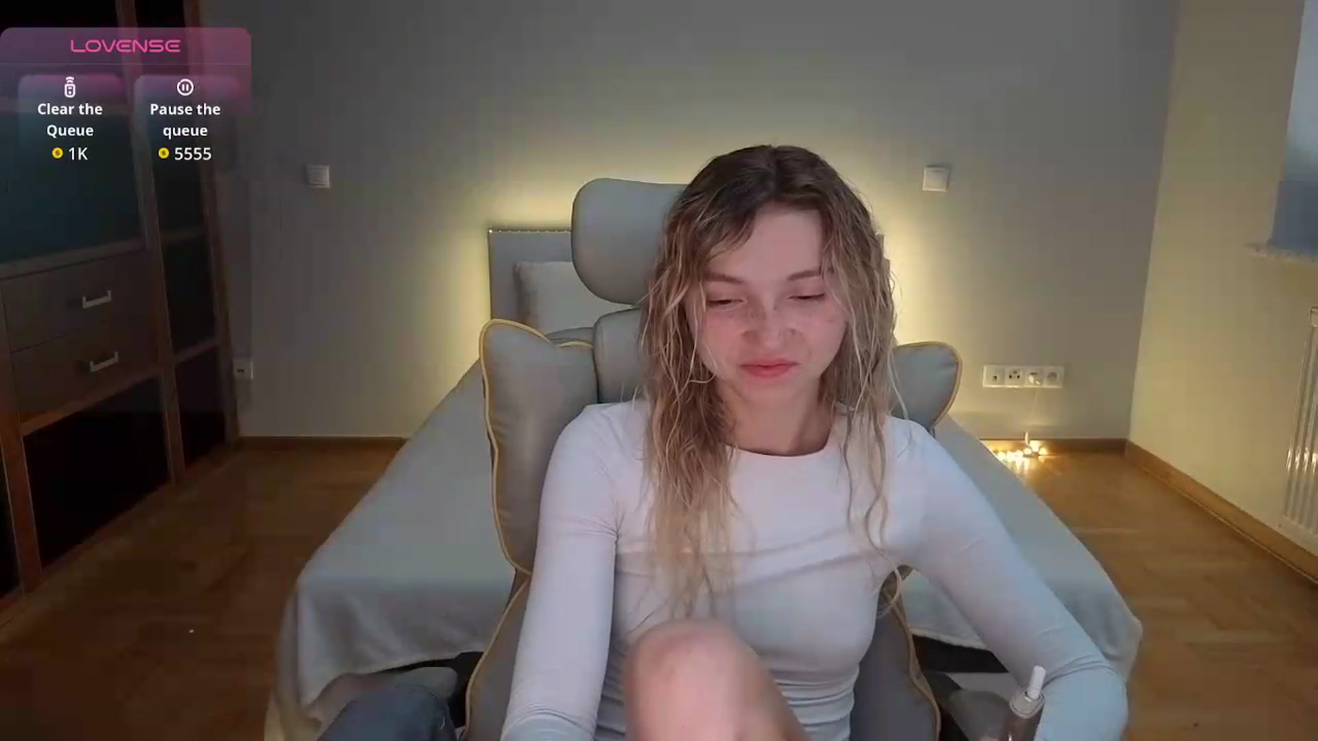 Gallery image thumbnail from Daisyy's myfreecams stream on, 08/10/2026, 15:05 image 3 of 20