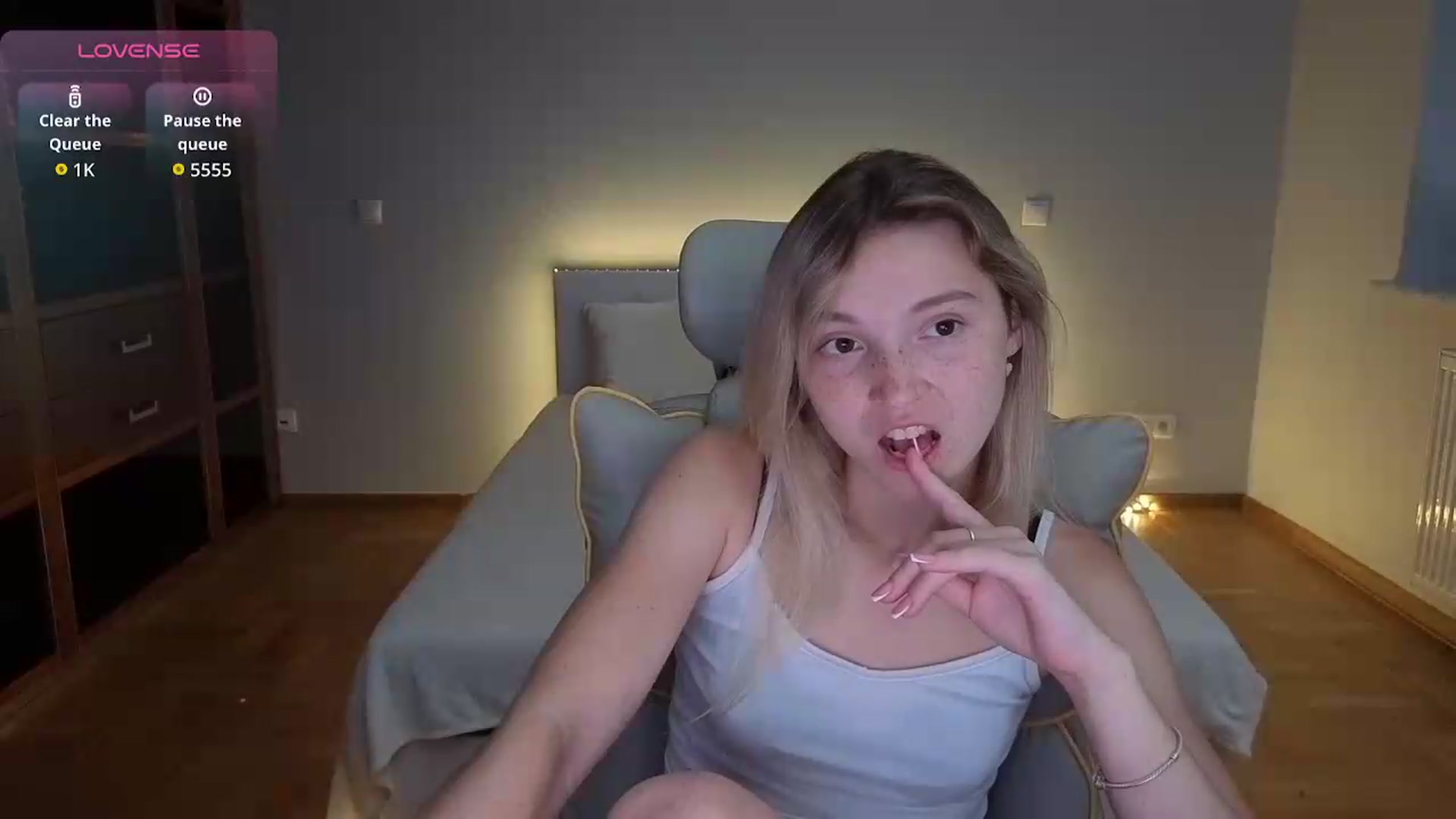 Gallery image thumbnail from Daisyy's myfreecams stream on, 08/10/2026, 17:21 image 14 of 20