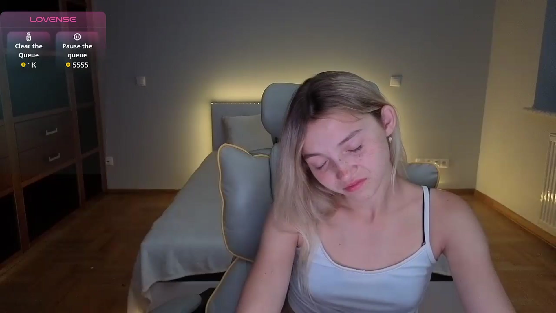 Gallery image thumbnail from Daisyy's myfreecams stream on, 08/10/2026, 19:23 image 3 of 20