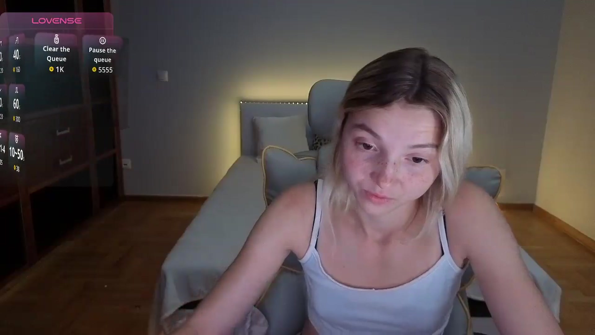 Gallery image thumbnail from Daisyy's myfreecams stream on, 08/10/2026, 20:35 image 4 of 20