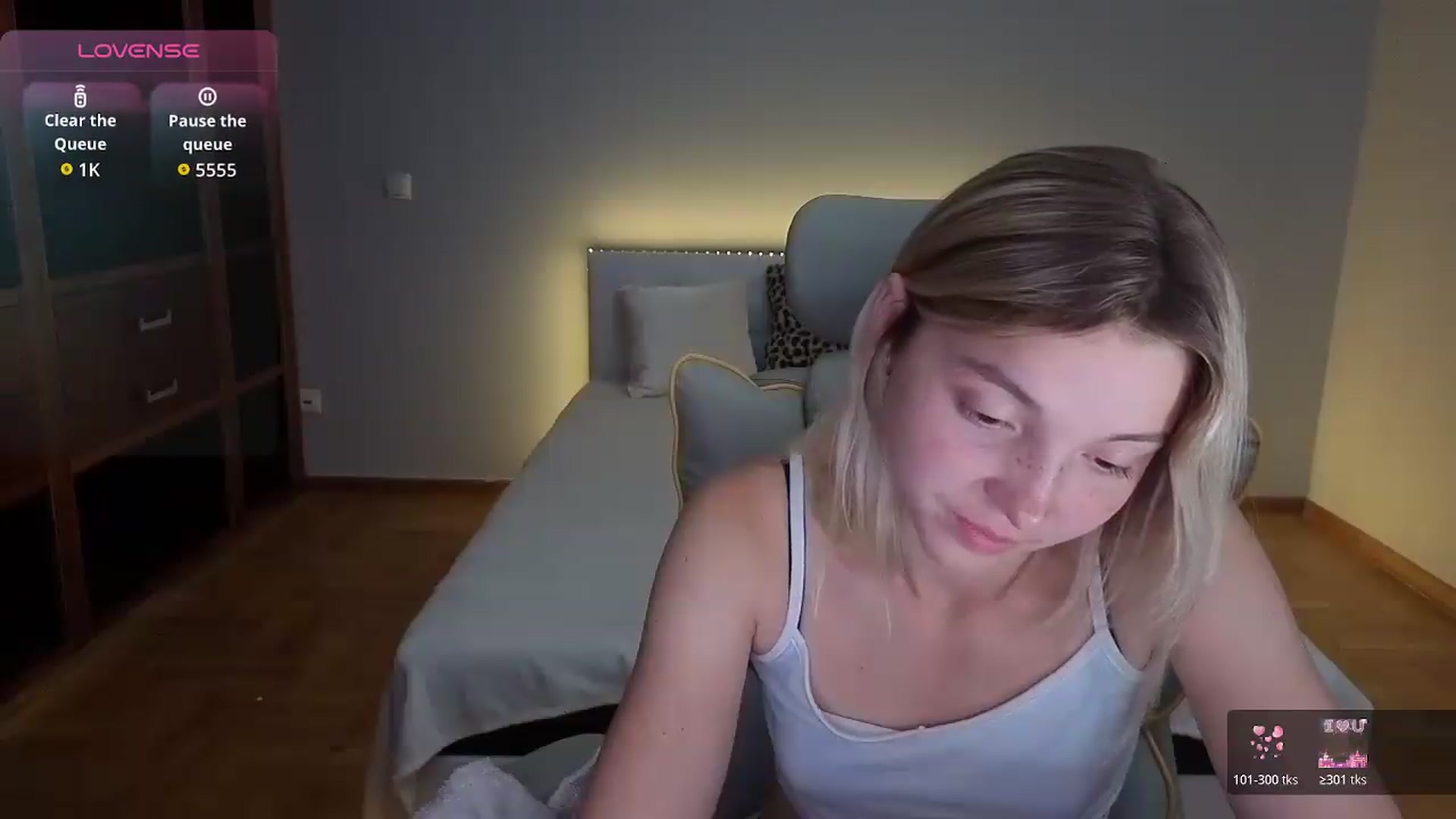 Gallery image thumbnail from Daisyy's myfreecams stream on, 08/10/2026, 20:35 image 6 of 20
