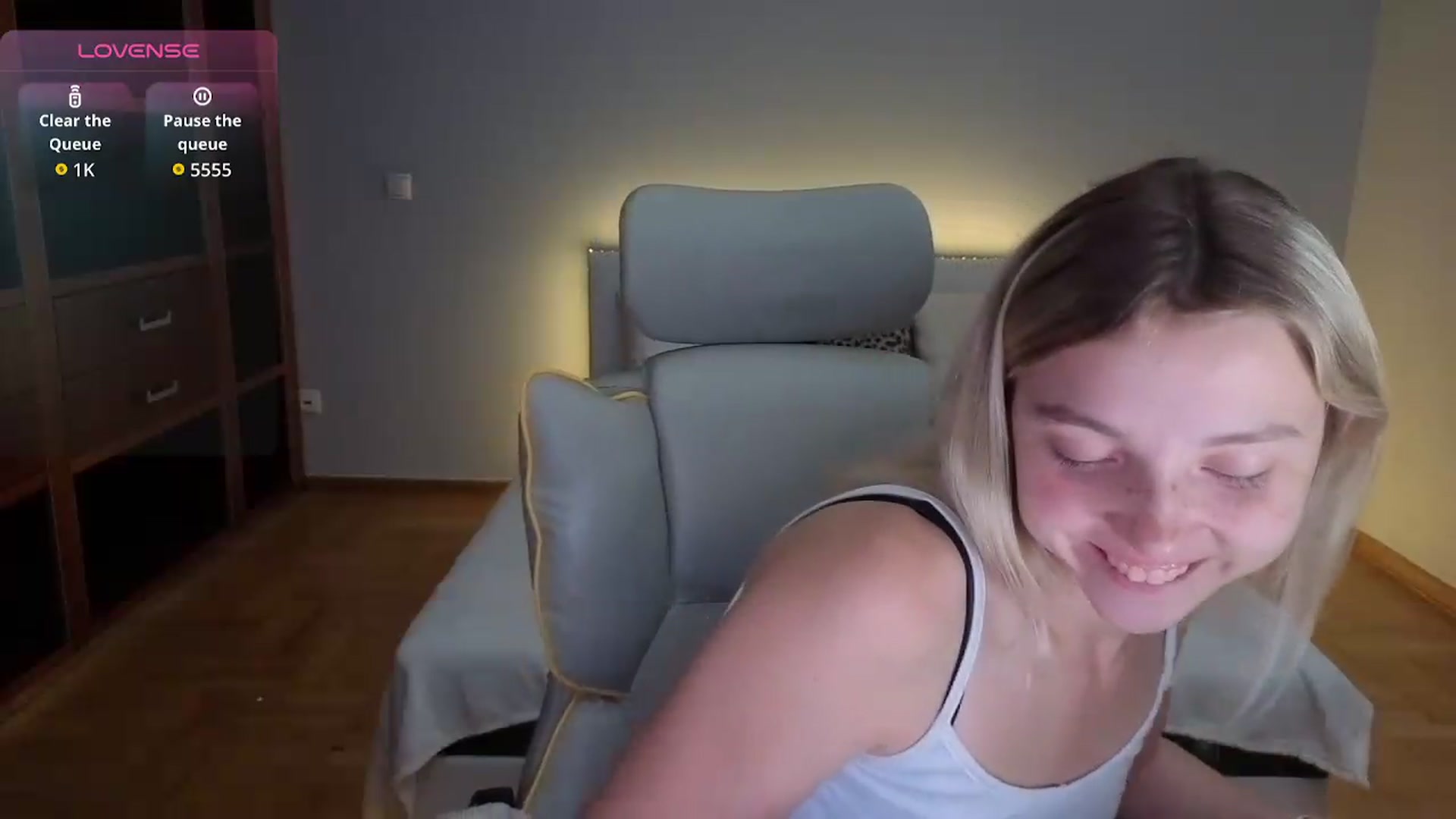 Gallery image thumbnail from Daisyy's myfreecams stream on, 08/10/2026, 20:35 image 2 of 20