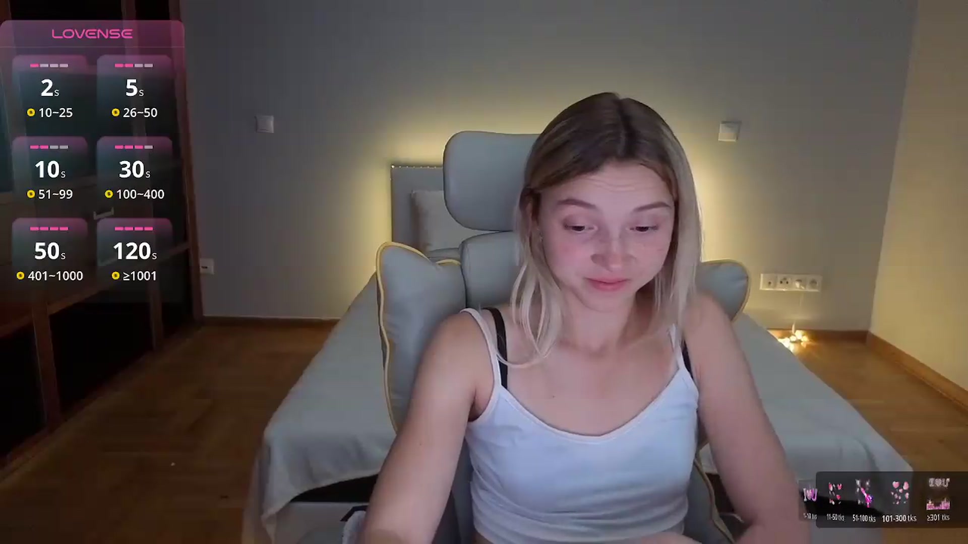 Gallery image thumbnail from Daisyy's myfreecams stream on, 08/10/2026, 20:35 image 17 of 20