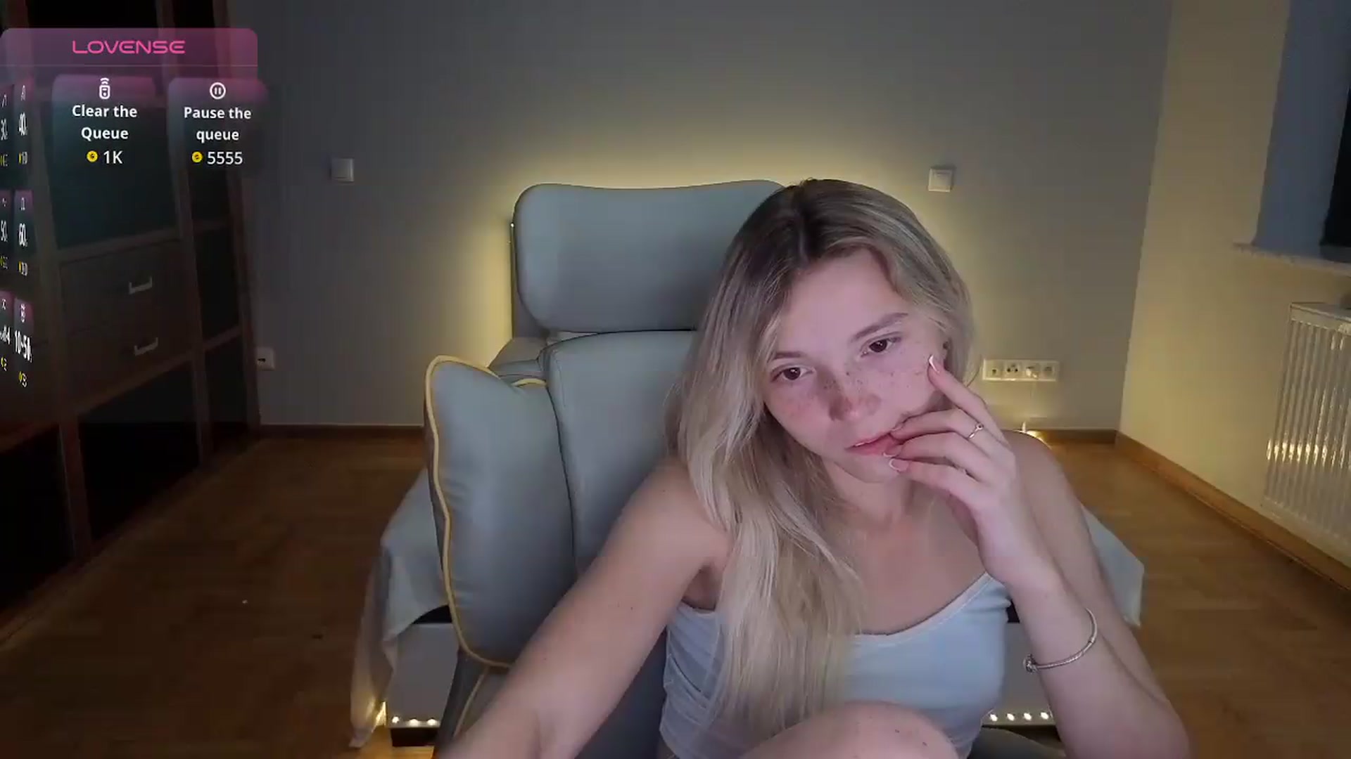 Gallery image thumbnail from Daisyy's myfreecams stream on, 08/10/2026, 22:05 image 15 of 20