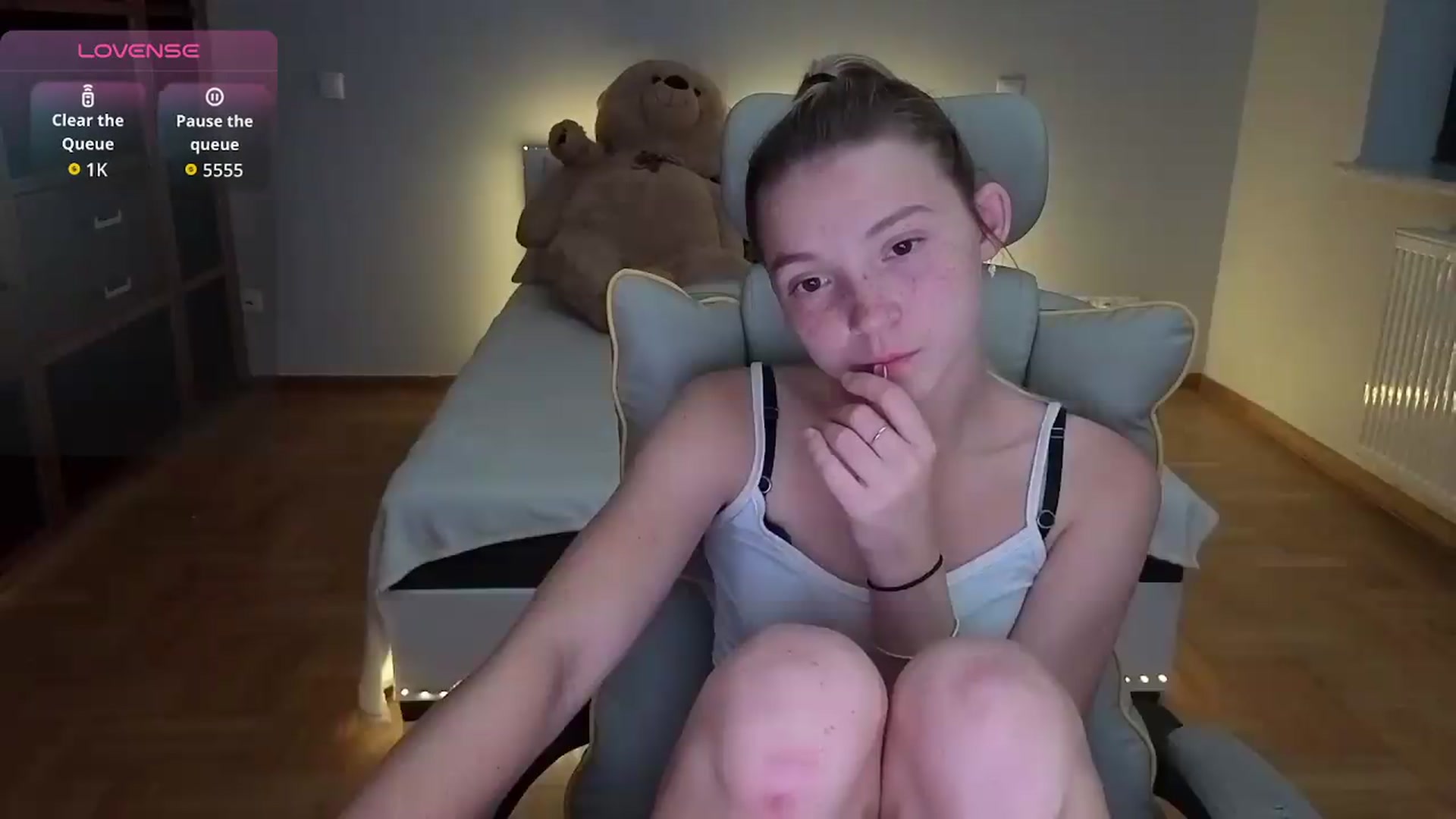 Gallery image thumbnail from Daisyy's myfreecams stream on, 08/16/2026, 20:48 image 15 of 20