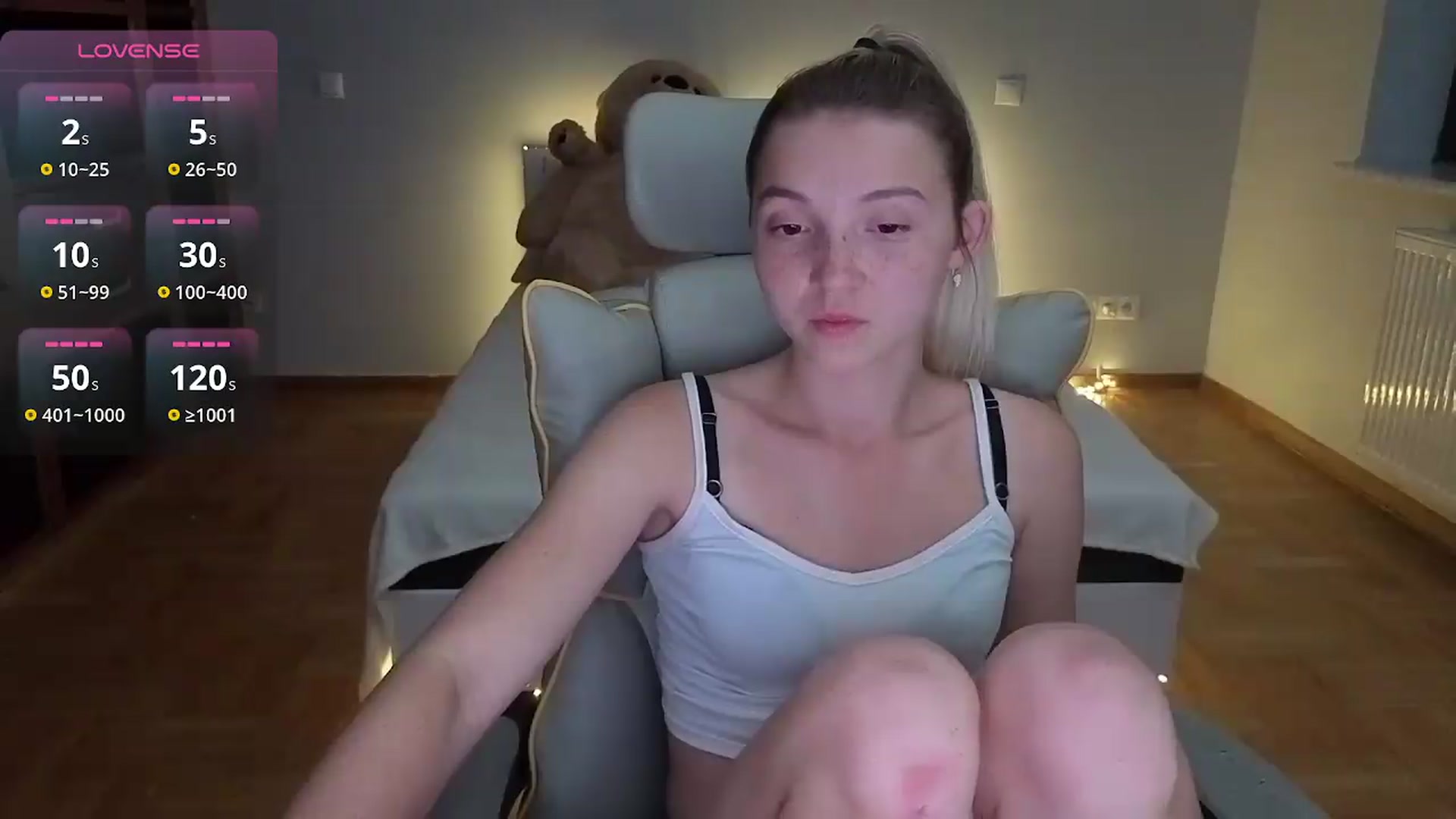 Gallery image thumbnail from Daisyy's myfreecams stream on, 08/16/2026, 20:48 image 16 of 20