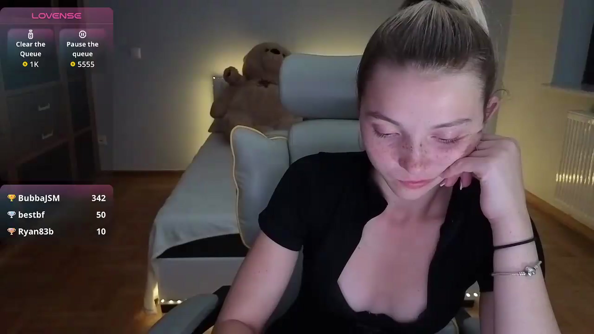 Gallery image thumbnail from Daisyy's myfreecams stream on, 08/16/2026, 20:48 image 11 of 20