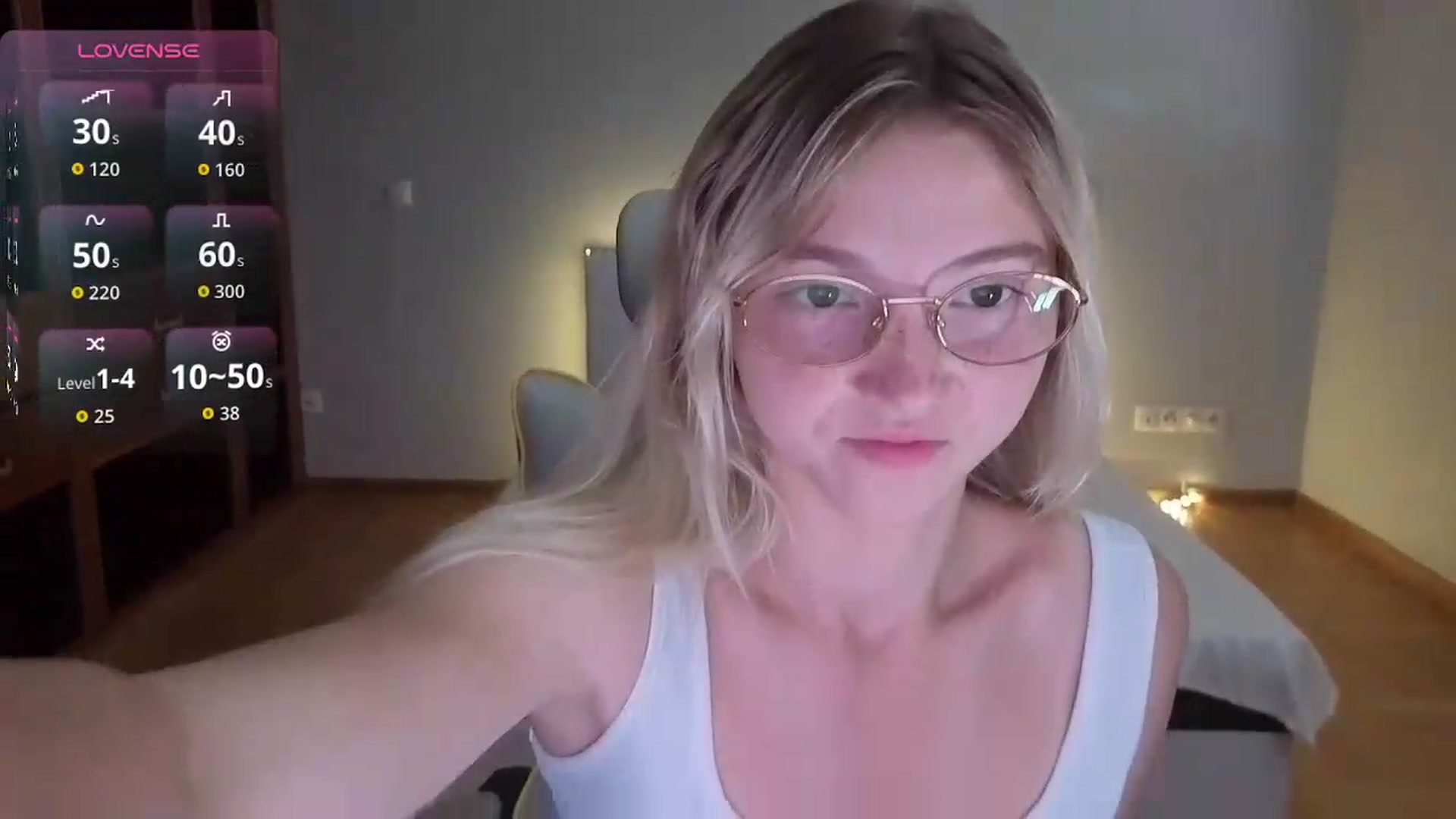 Gallery image thumbnail from Daisyy's myfreecams stream on, 08/17/2026, 13:21 image 16 of 20