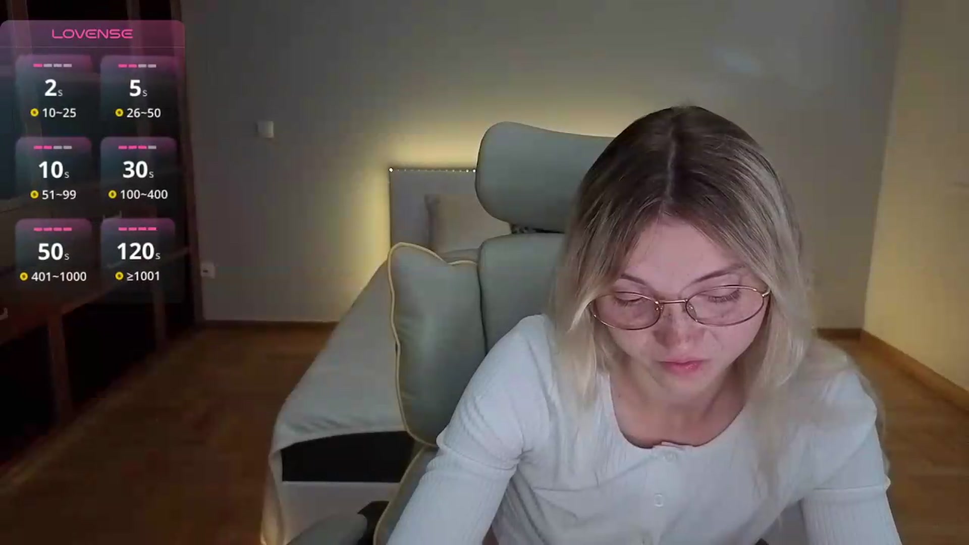 Gallery image thumbnail from Daisyy's myfreecams stream on, 08/17/2026, 13:21 image 2 of 20