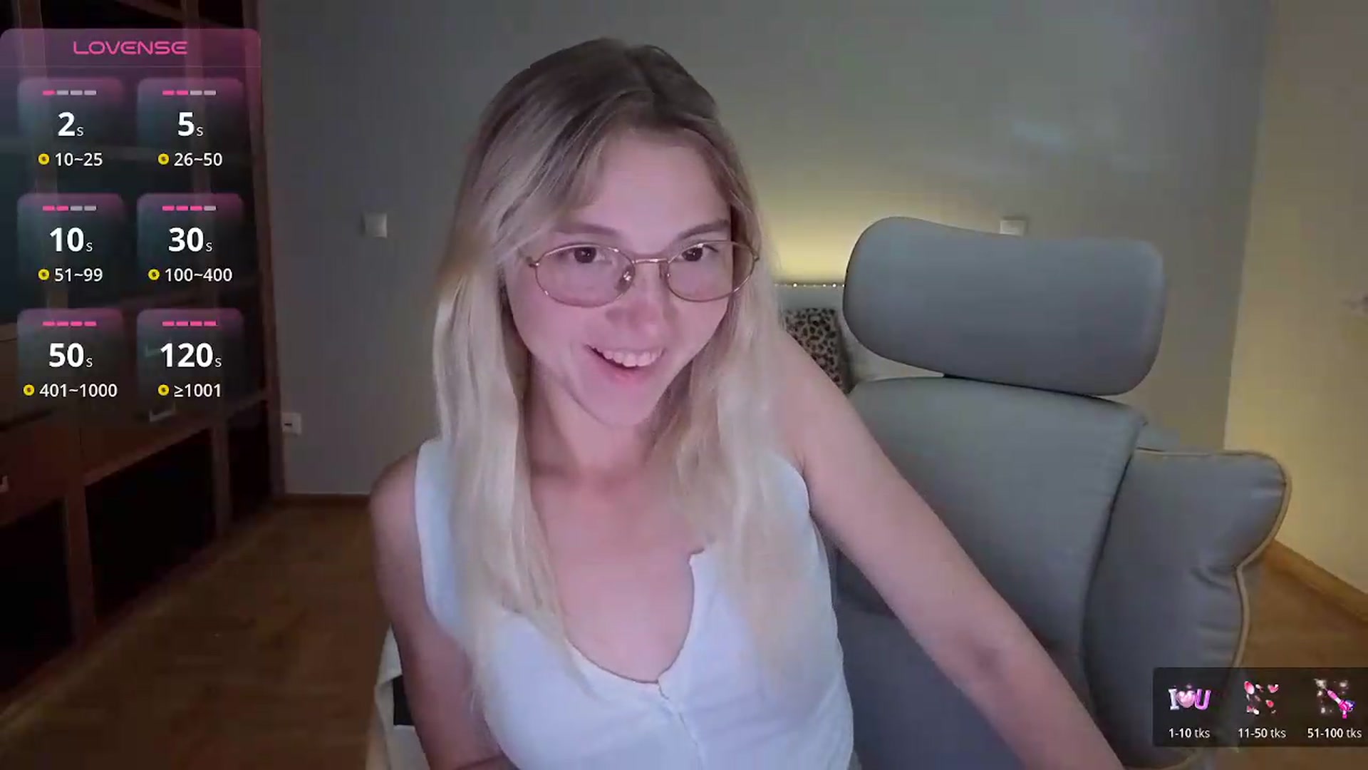 Gallery image thumbnail from Daisyy's myfreecams stream on, 08/17/2026, 13:21 image 6 of 20