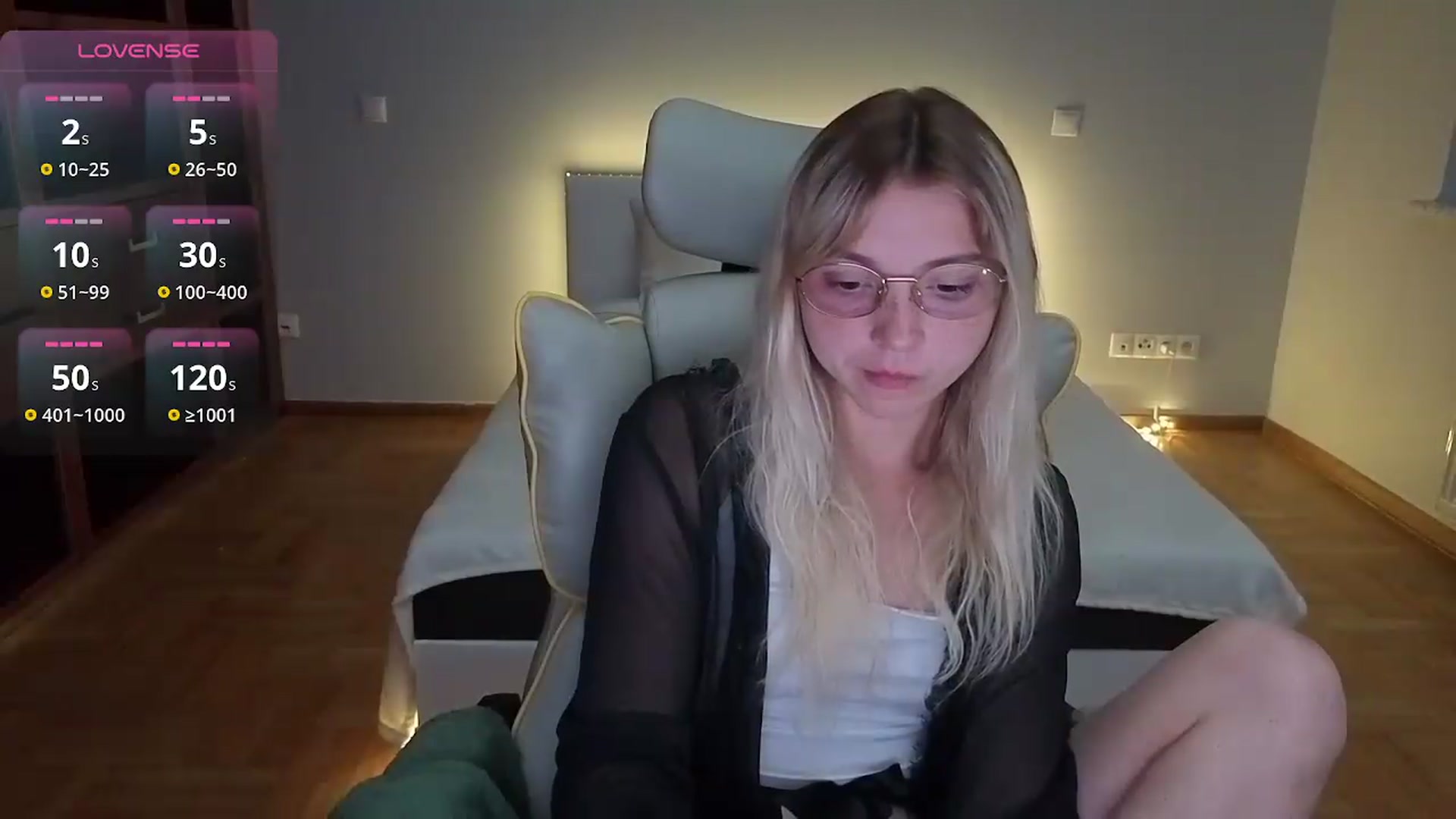 Gallery image thumbnail from Daisyy's myfreecams stream on, 08/17/2026, 19:02 image 2 of 20