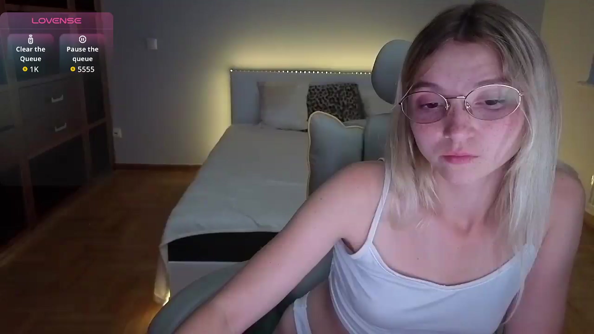 Gallery image thumbnail from Daisyy's myfreecams stream on, 08/17/2026, 19:02 image 17 of 20