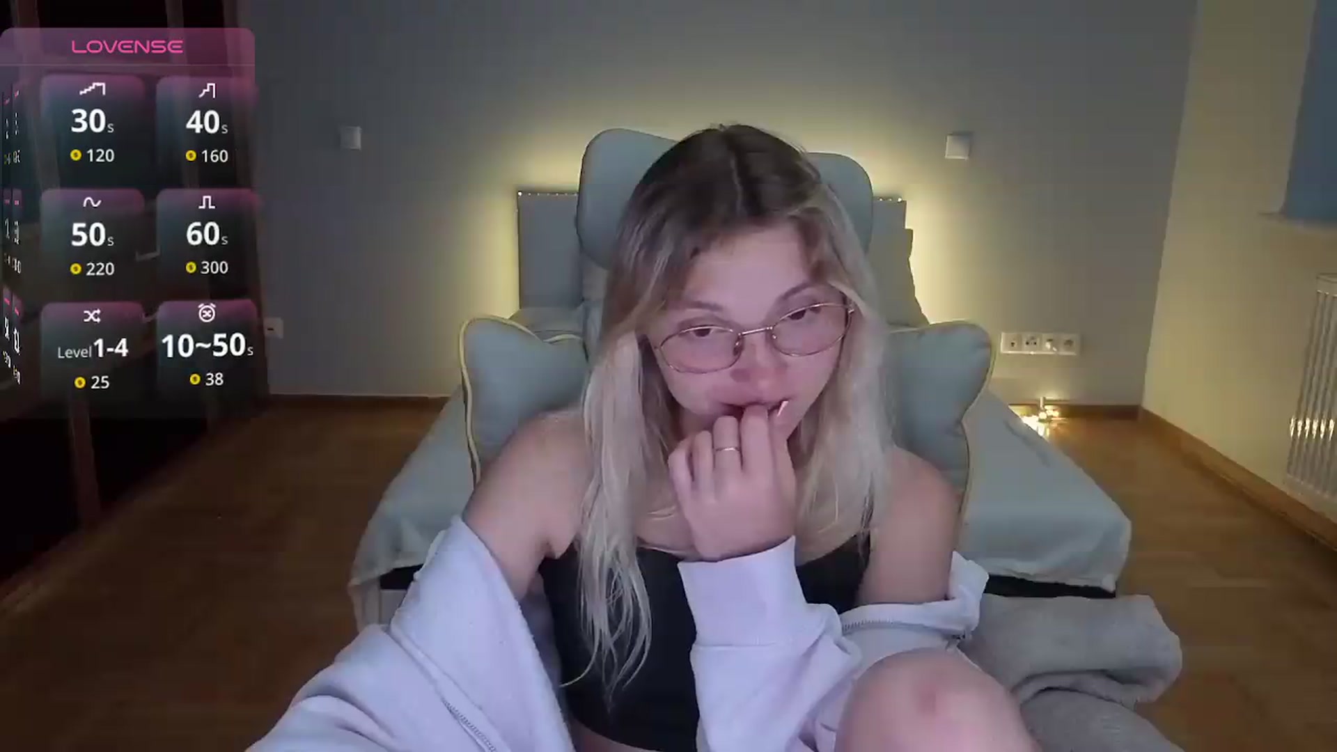 Gallery image thumbnail from Daisyy's myfreecams stream on, 08/18/2026, 24:30 image 14 of 20
