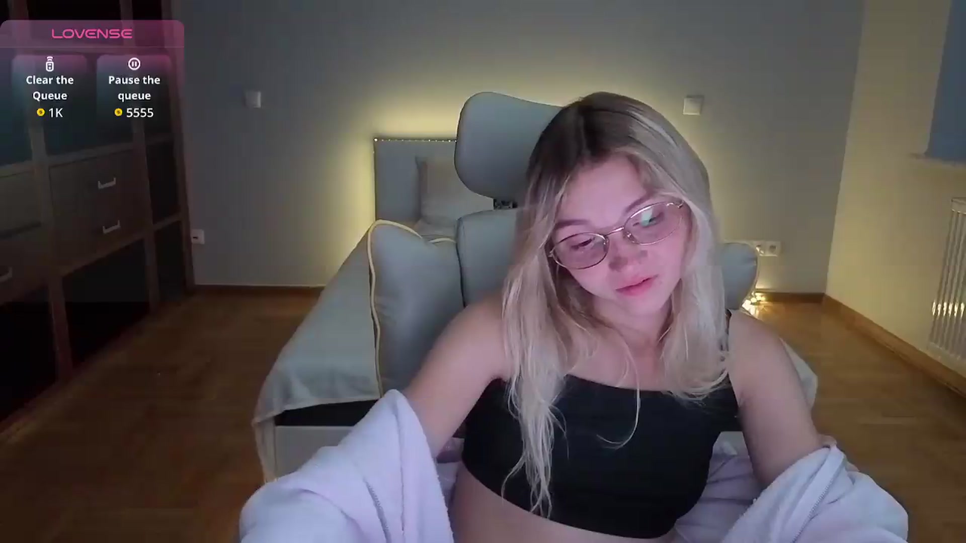 Gallery image thumbnail from Daisyy's myfreecams stream on, 08/18/2026, 24:30 image 19 of 20