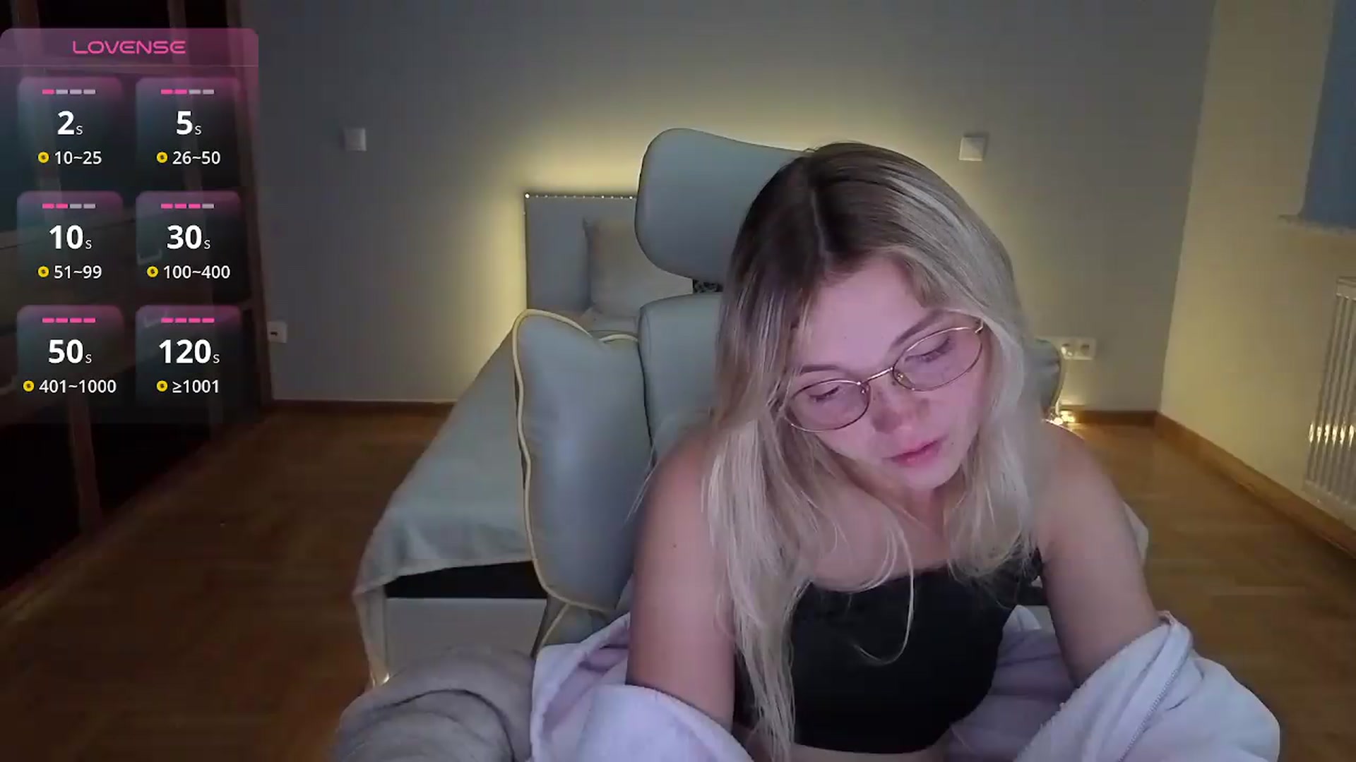 Gallery image thumbnail from Daisyy's myfreecams stream on, 08/18/2026, 24:30 image 18 of 20
