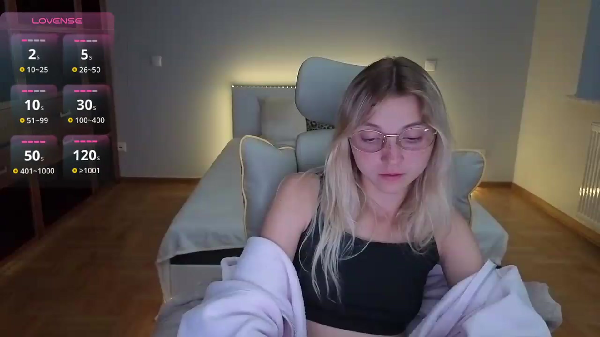 Gallery image thumbnail from Daisyy's myfreecams stream on, 08/18/2026, 24:30 image 15 of 20