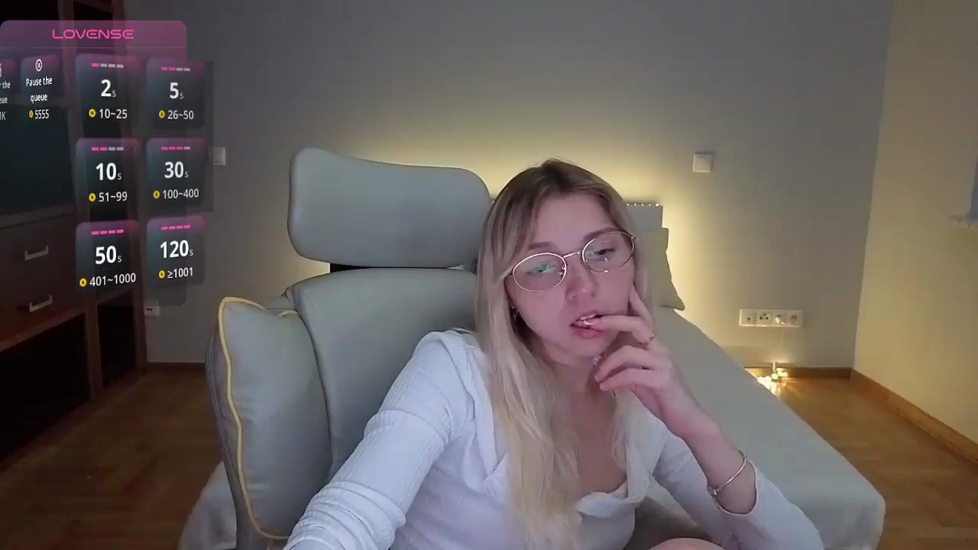 Gallery image thumbnail from Daisyy's myfreecams stream on, 08/18/2026, 02:00 image 16 of 20