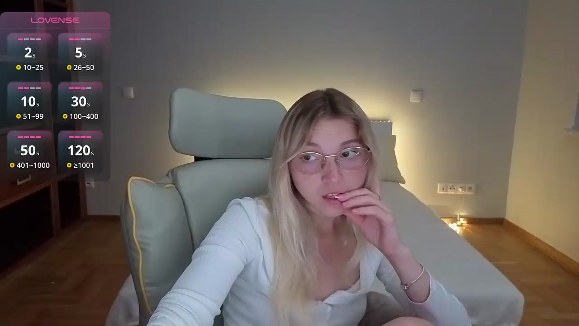 Gallery image thumbnail from Daisyy's myfreecams stream on, 08/18/2026, 02:00 image 13 of 20