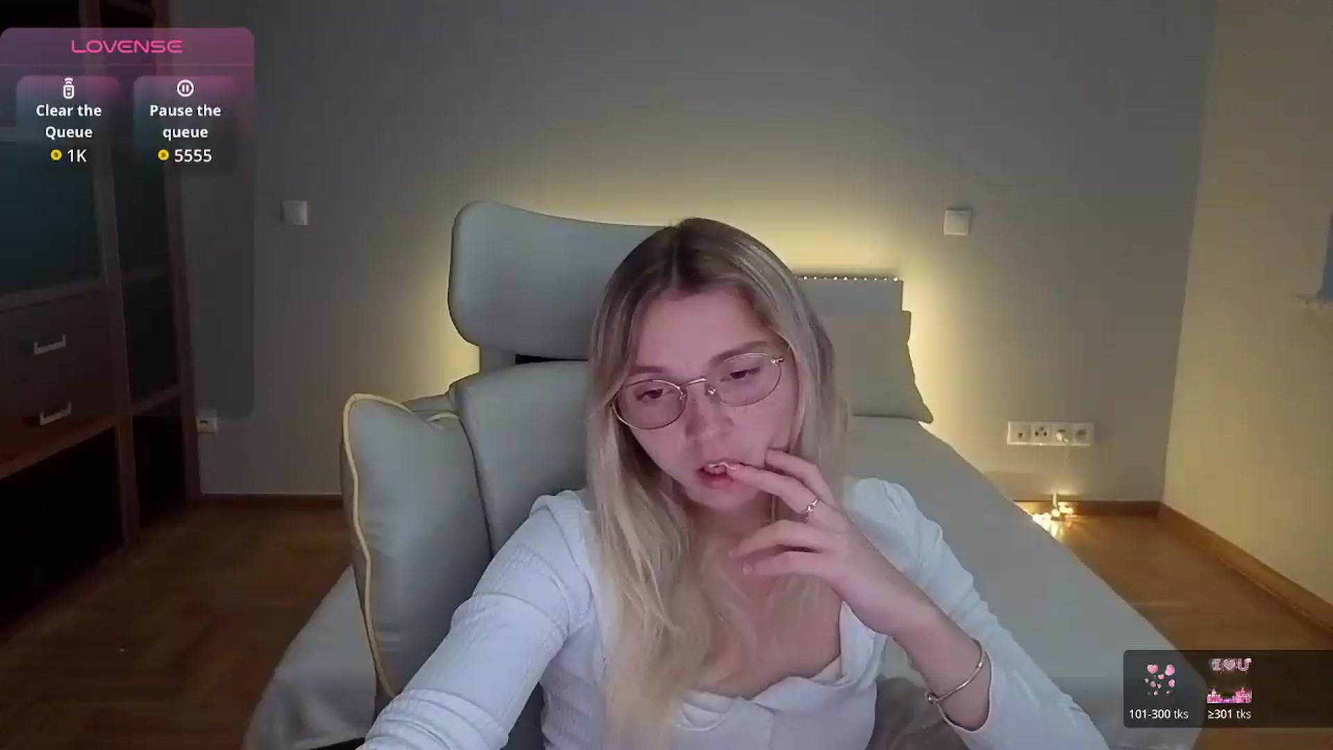 Gallery image thumbnail from Daisyy's myfreecams stream on, 08/18/2026, 02:00 image 19 of 20