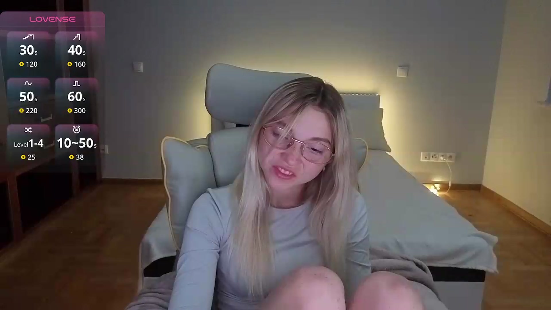 Gallery image thumbnail from Daisyy's myfreecams stream on, 08/19/2026, 01:14 image 18 of 20
