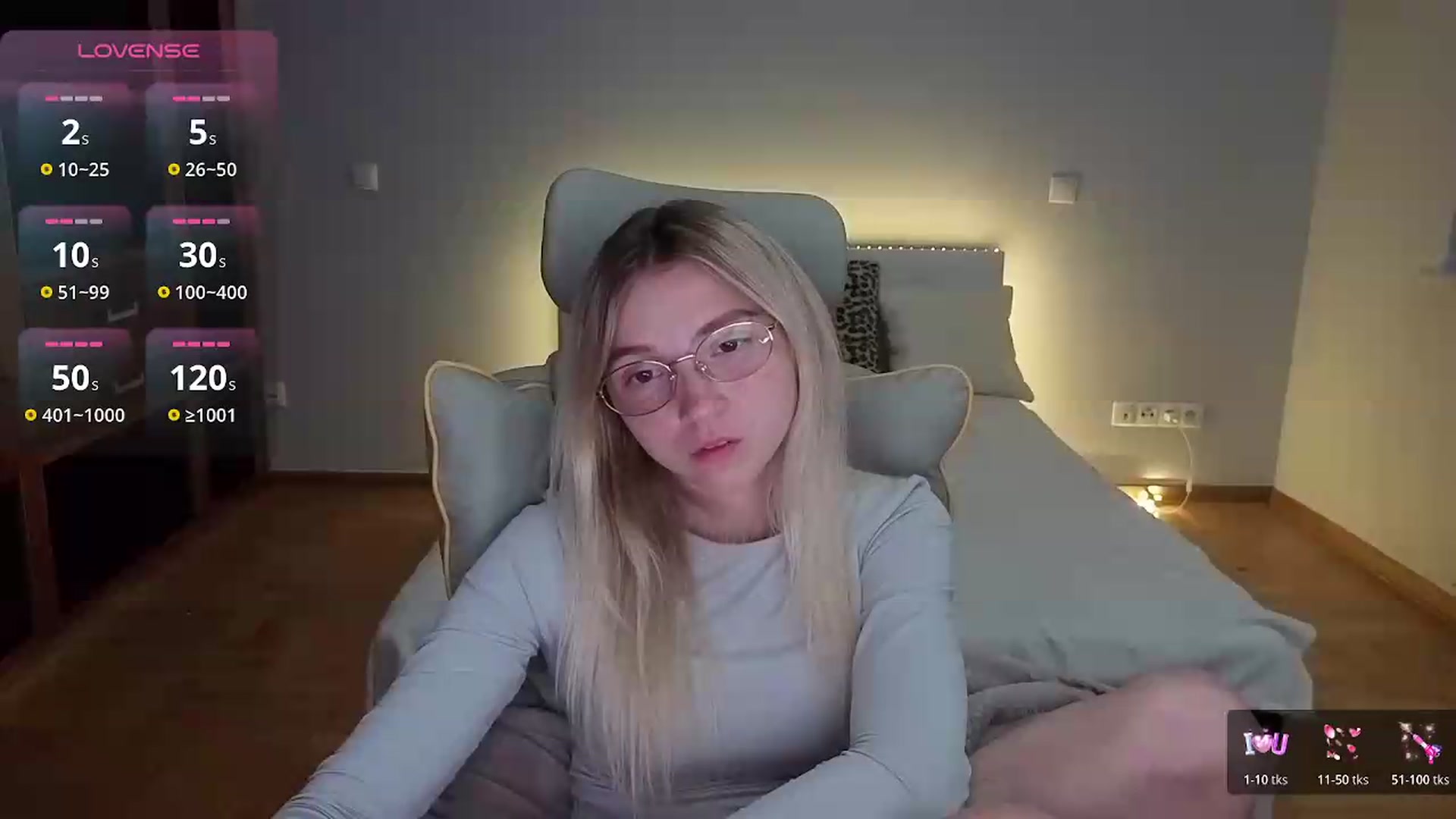 Gallery image thumbnail from Daisyy's myfreecams stream on, 08/19/2026, 01:14 image 19 of 20