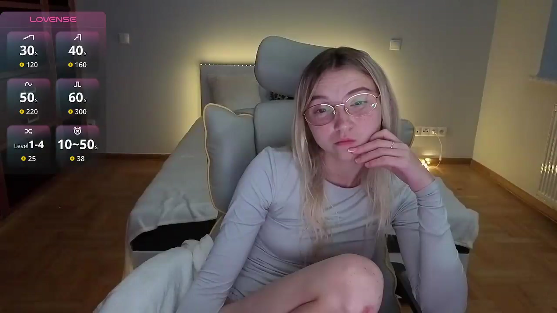 Gallery image thumbnail from Daisyy's myfreecams stream on, 08/19/2026, 03:20 image 17 of 20