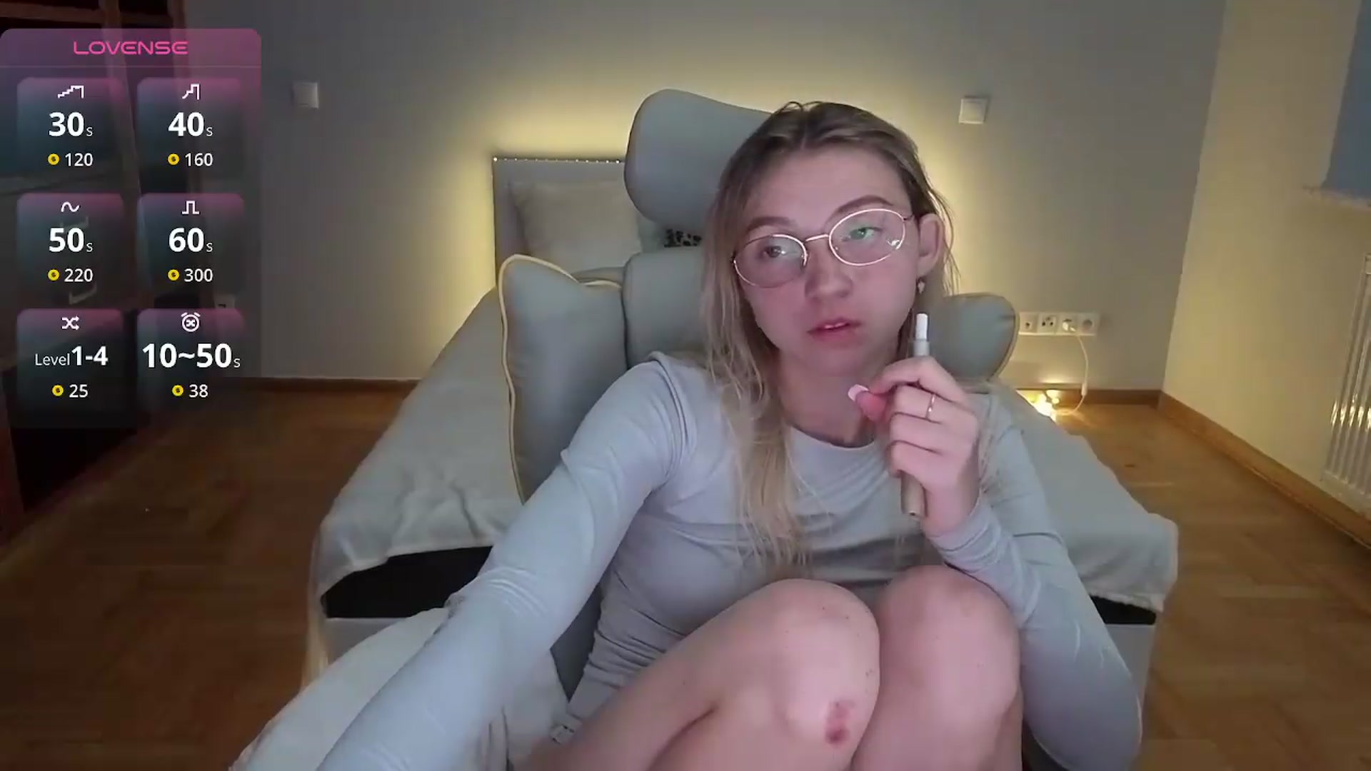 Gallery image thumbnail from Daisyy's myfreecams stream on, 08/19/2026, 03:20 image 18 of 20